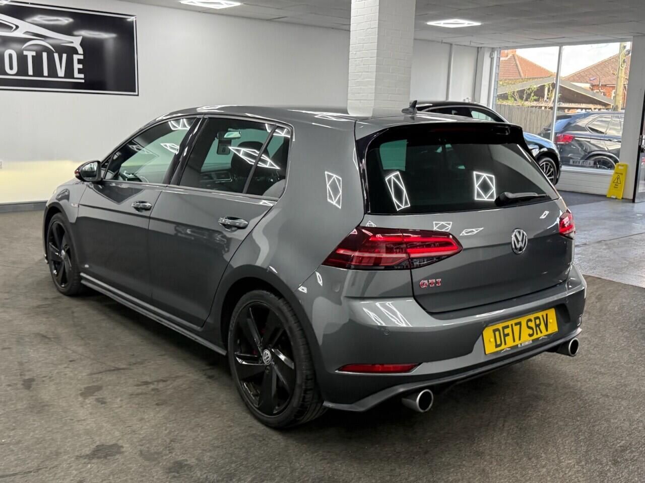 Volkswagen Golf - Image 8