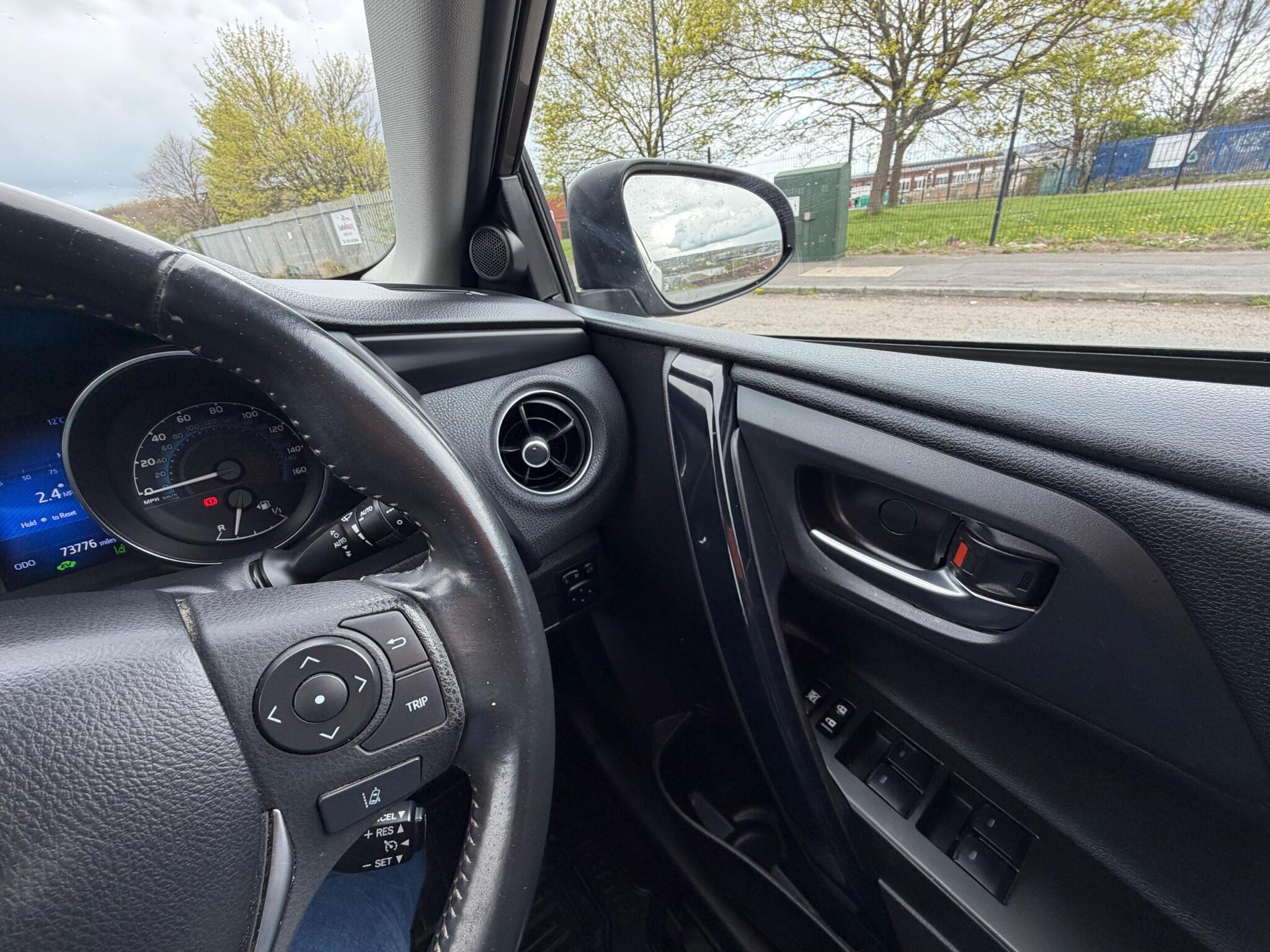 Toyota Auris - Image 18