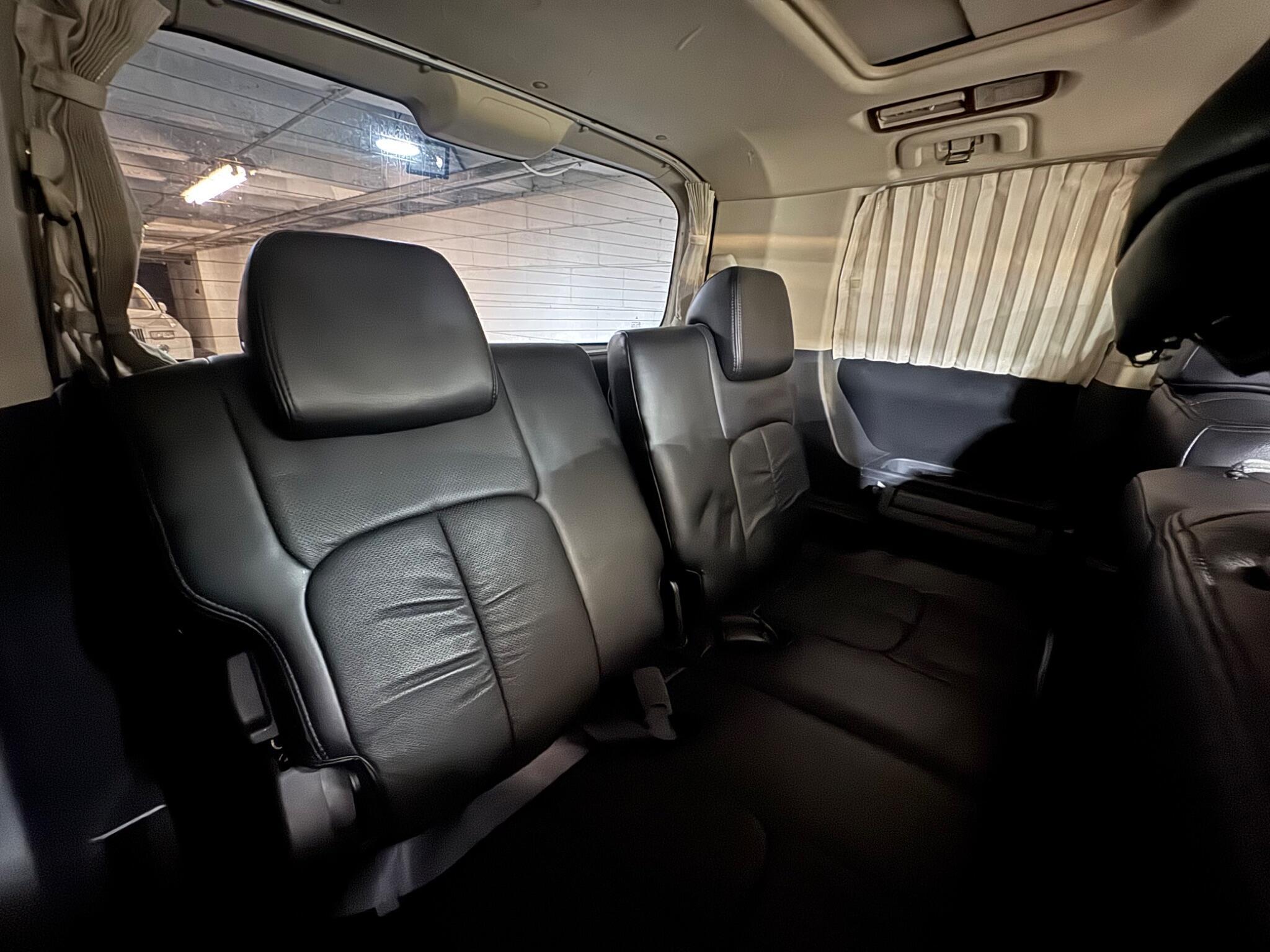 Mitsubishi Delica - Image 12