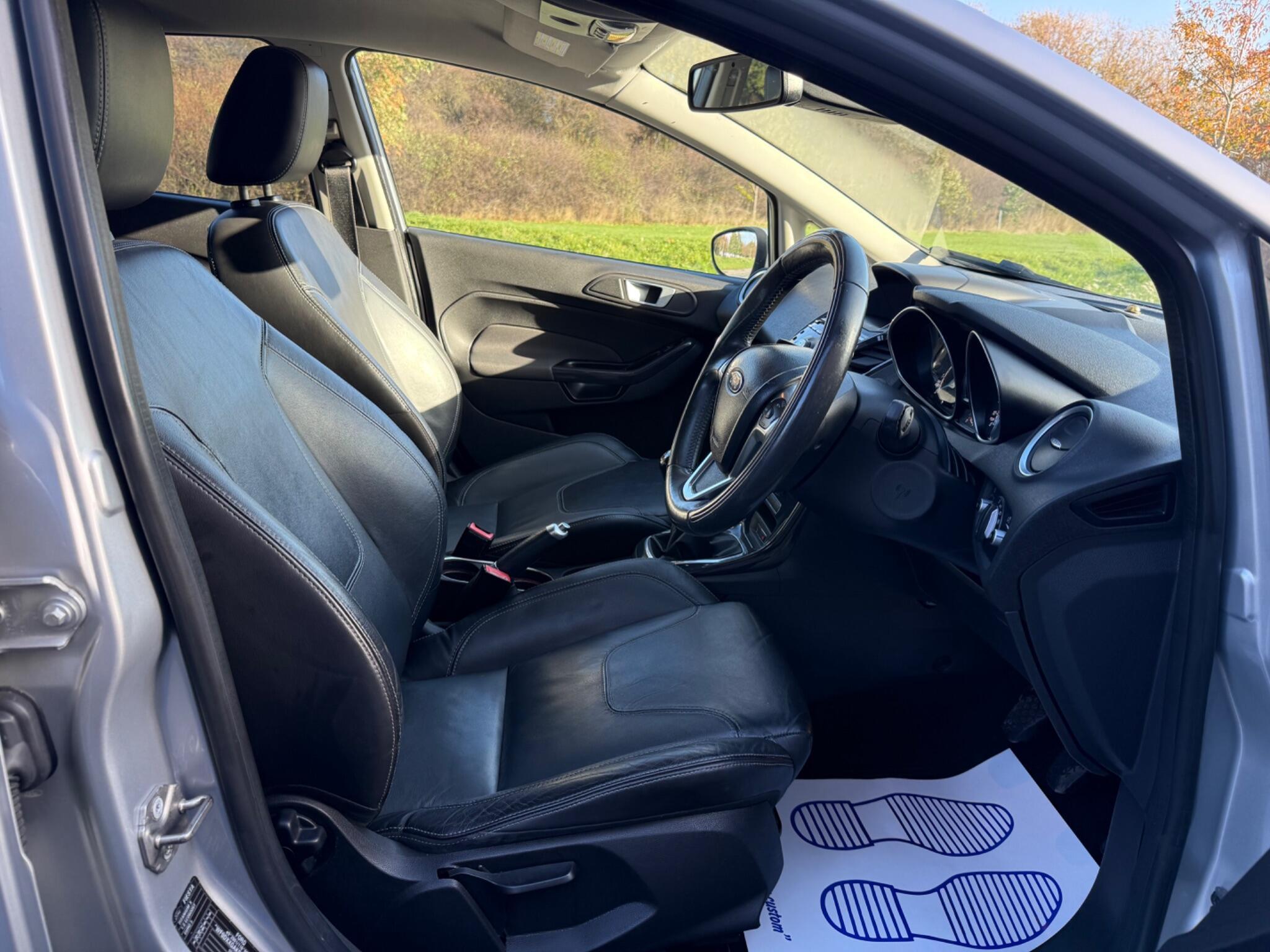 Ford Fiesta - Image 19