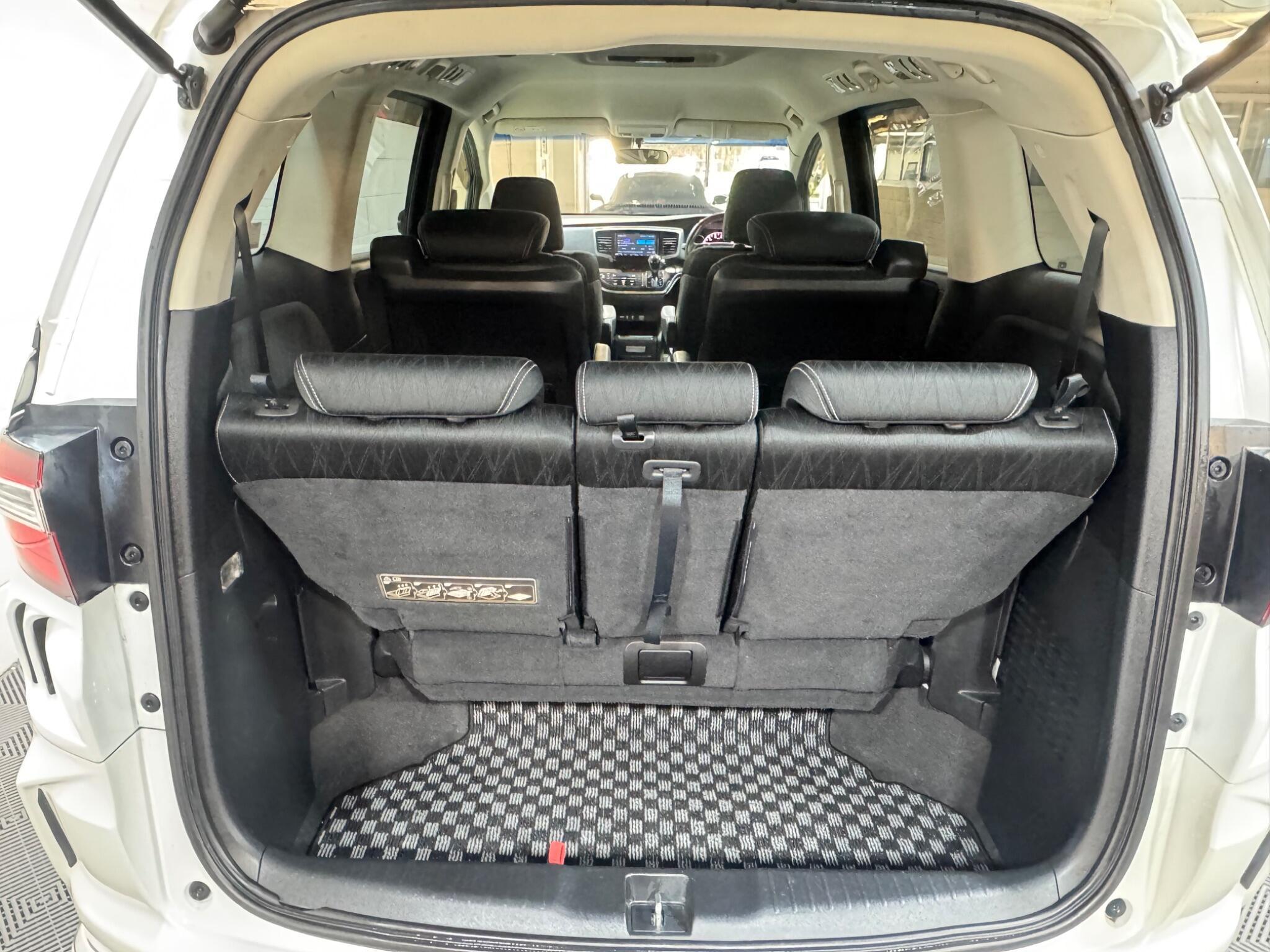 Honda Odyssey - Image 14