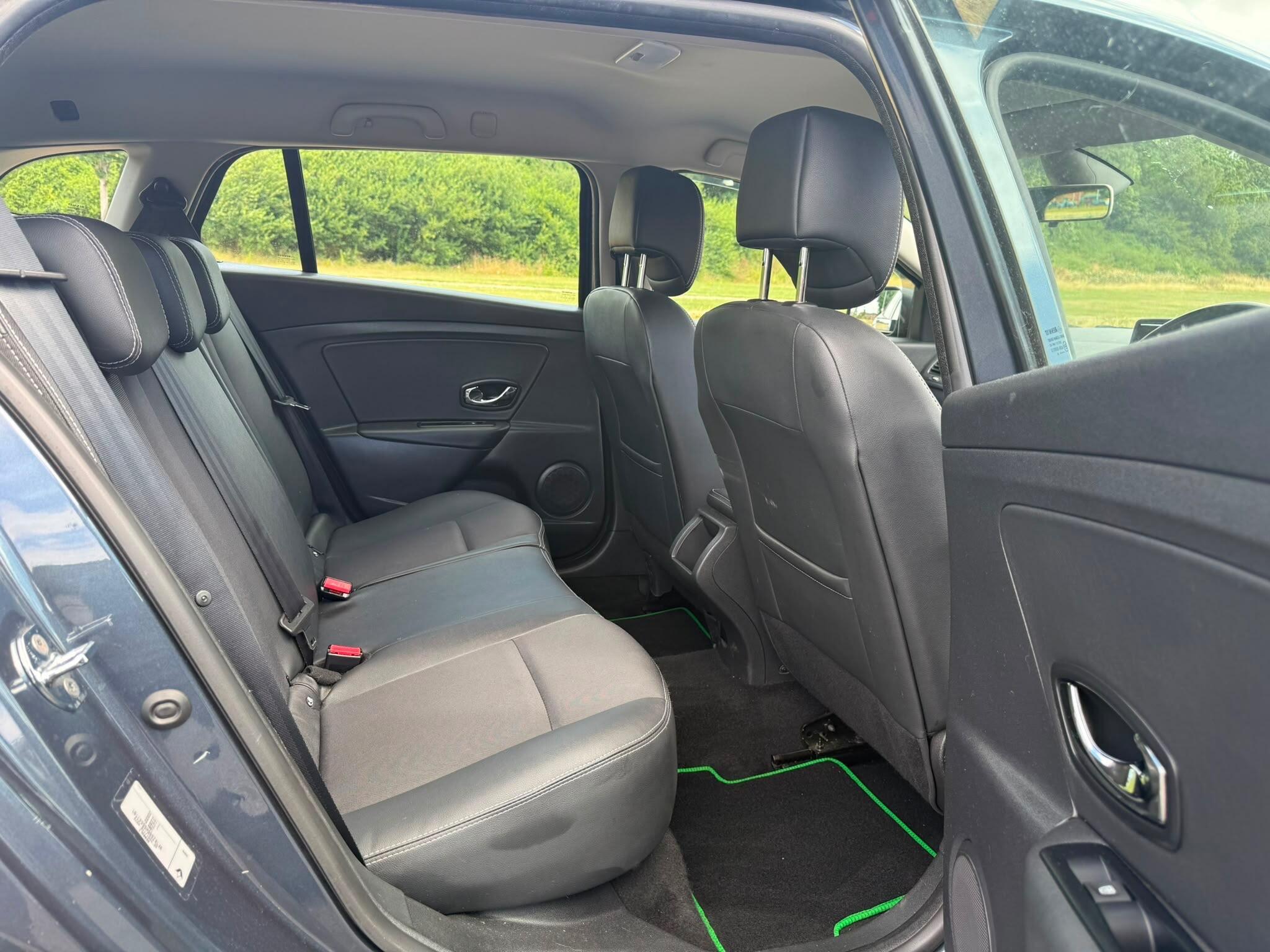 Renault Megane - Image 10