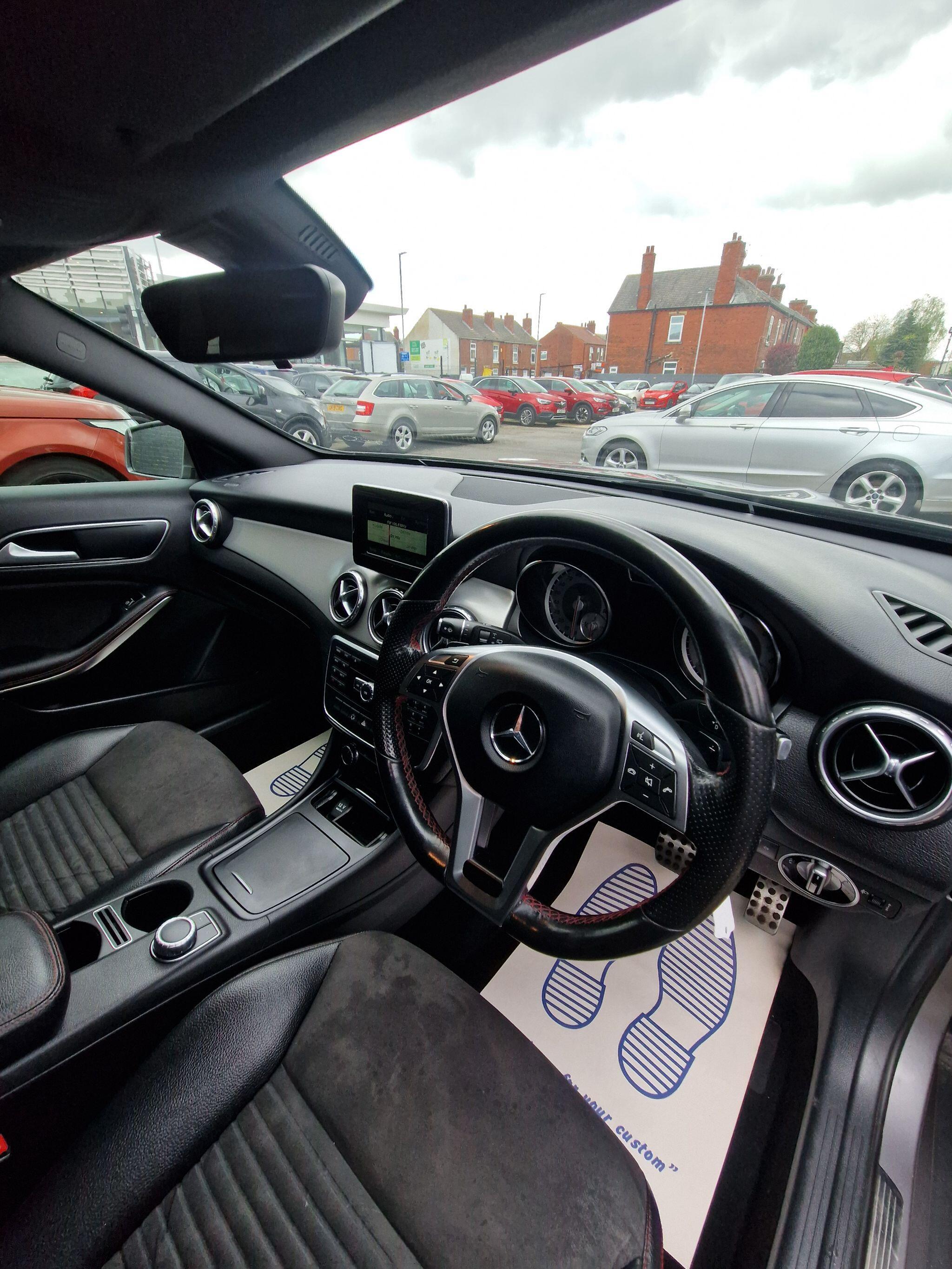 Mercedes GLA - Image 28