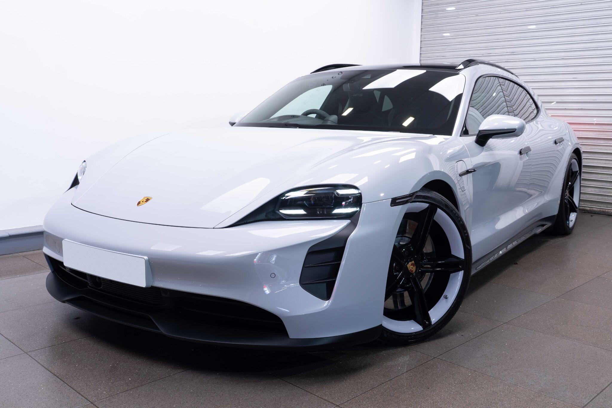 Porsche Taycan - Image 3