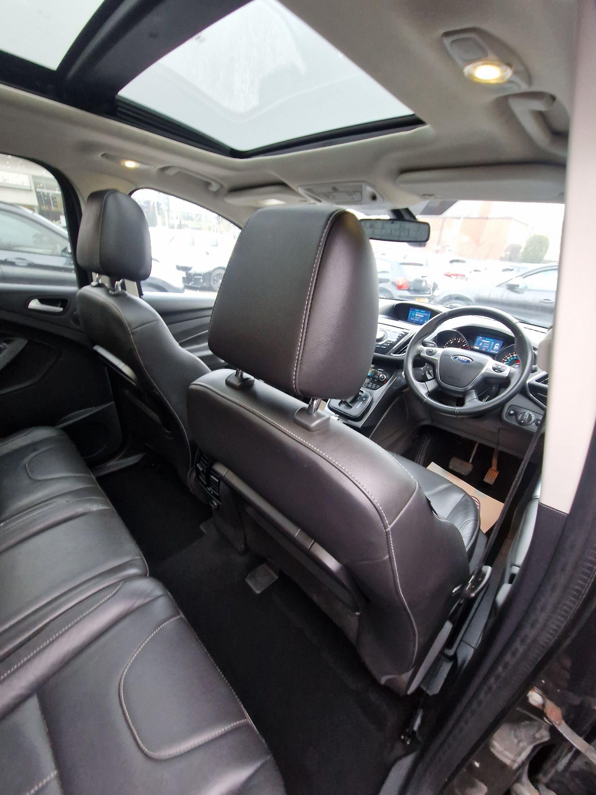 Ford Kuga - Image 29