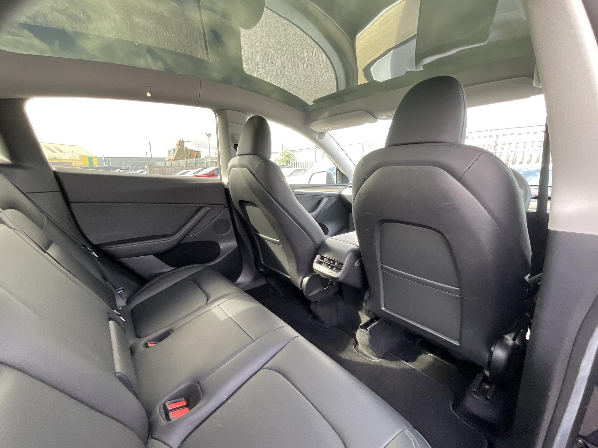 Tesla Model Y - Image 9