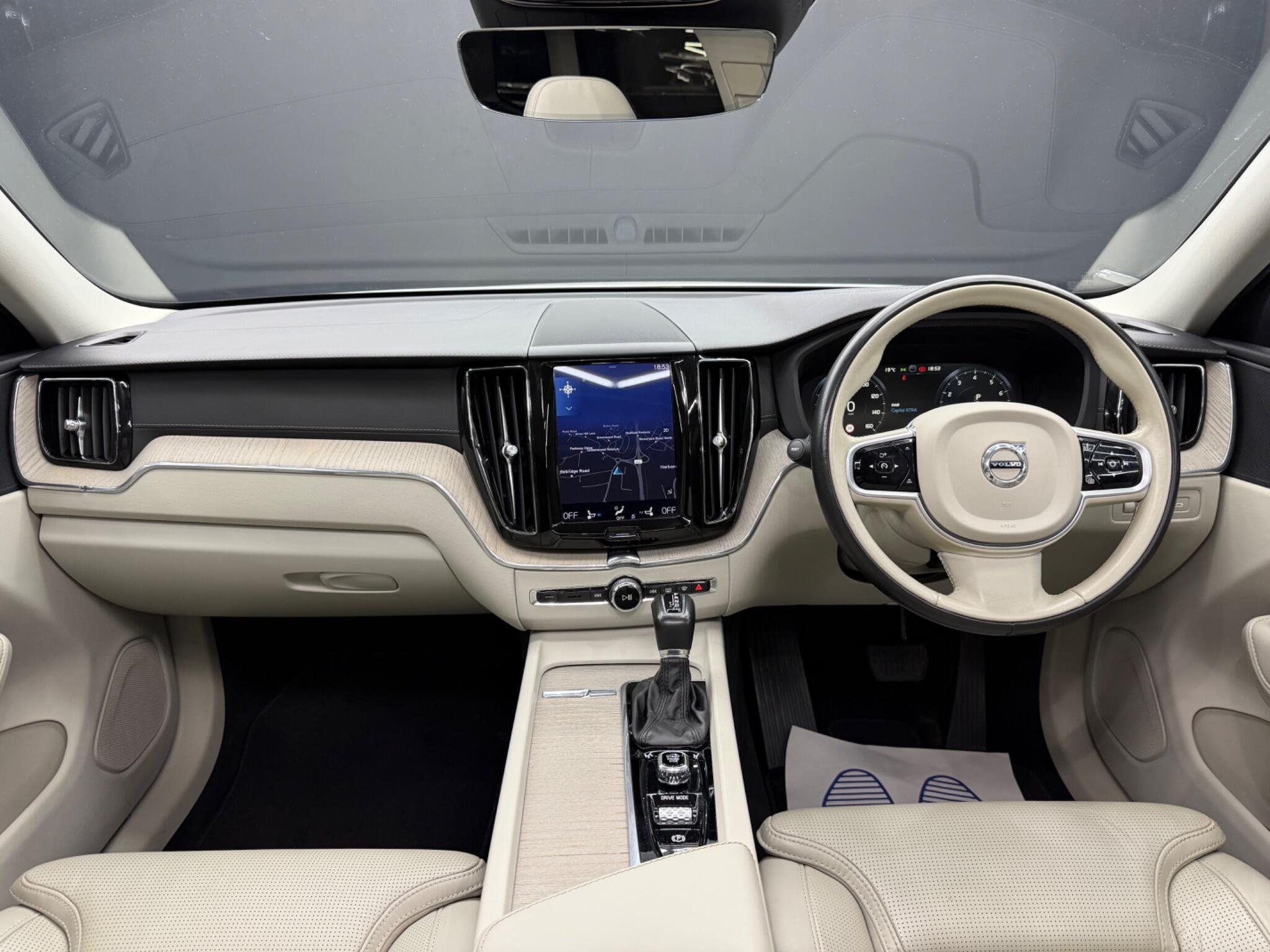 Volvo XC60 - Image 10