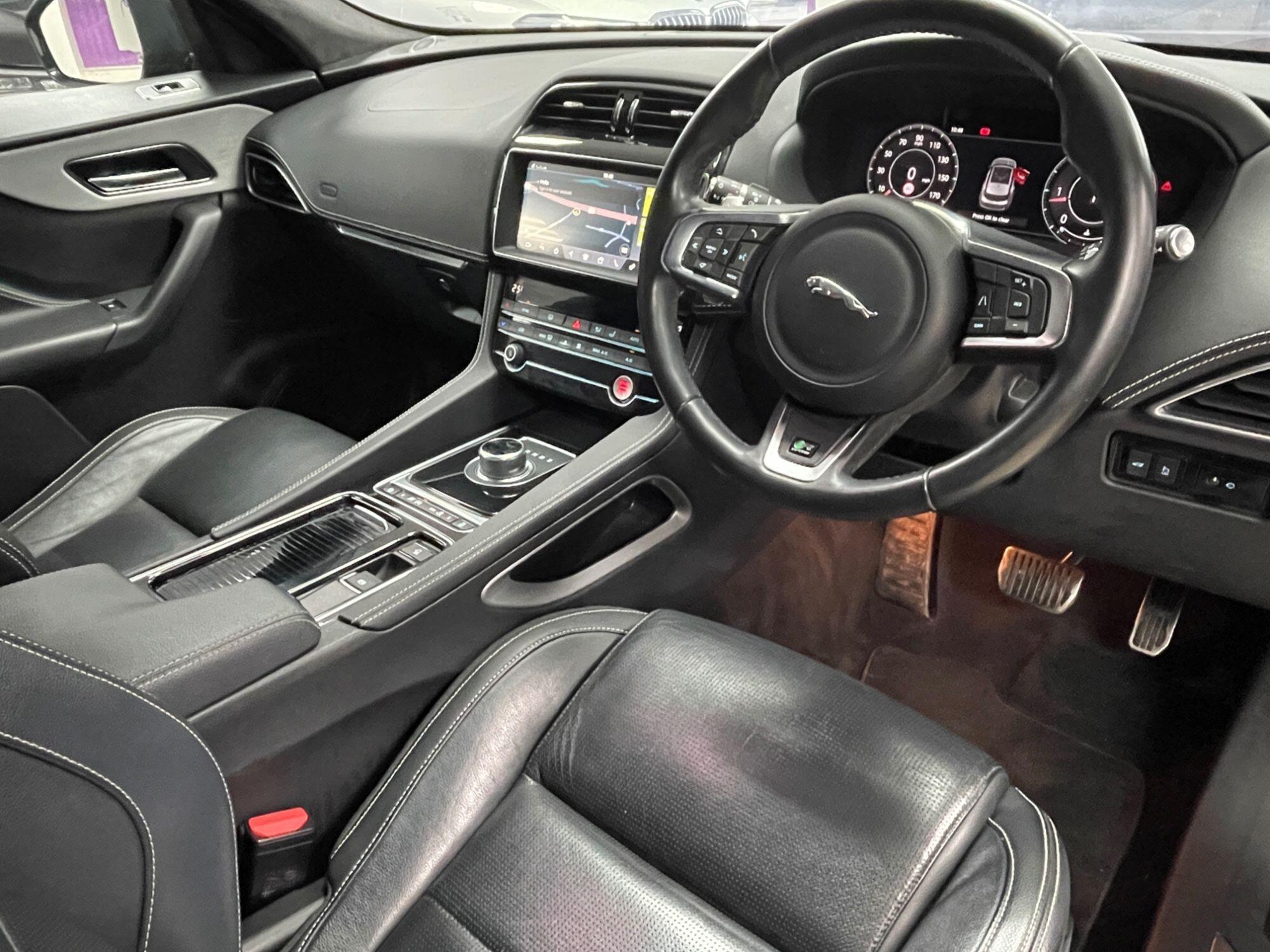 Jaguar F-Pace - Image 23