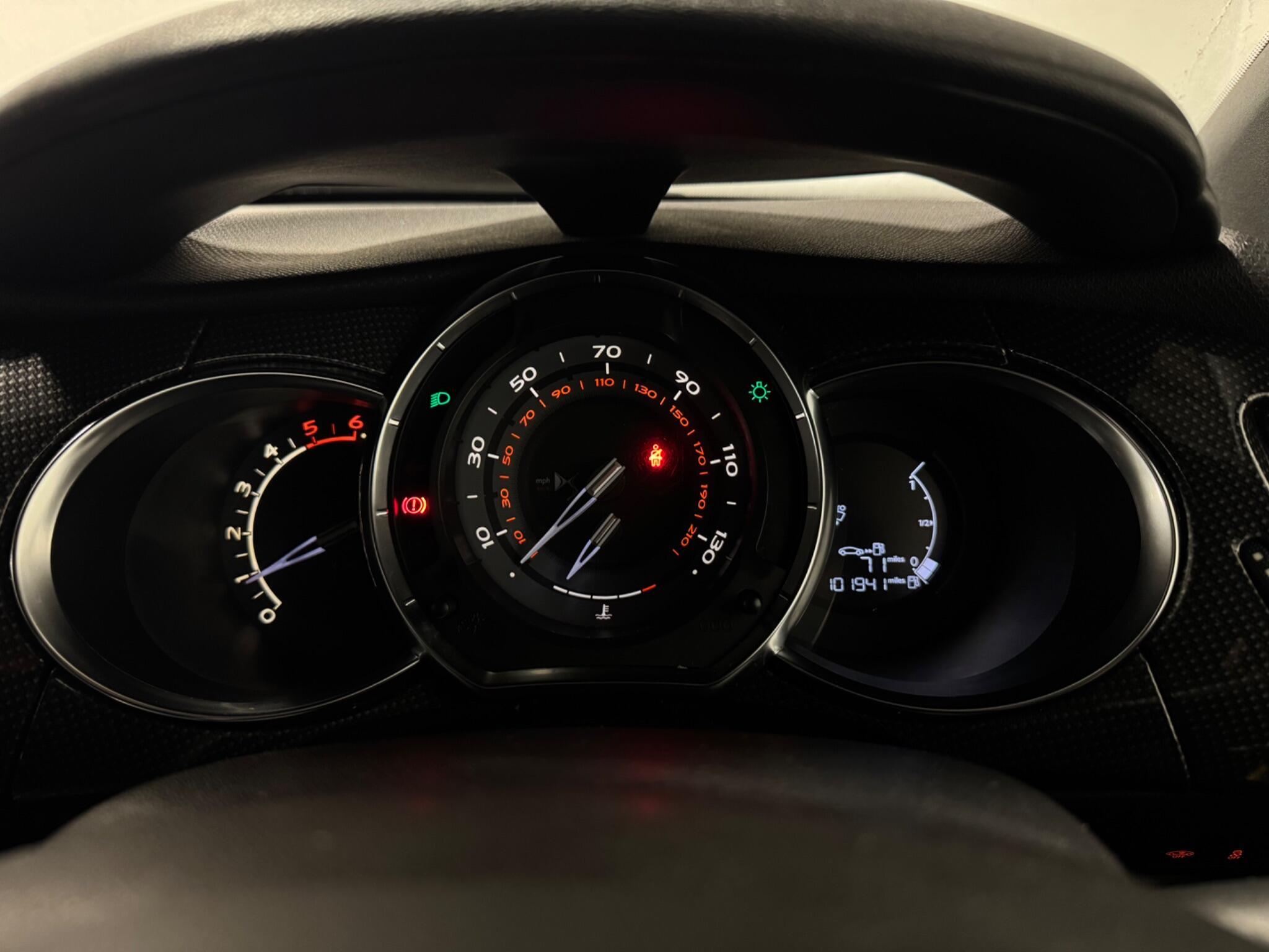DS AUTOMOBILES DS 3 - Image 11