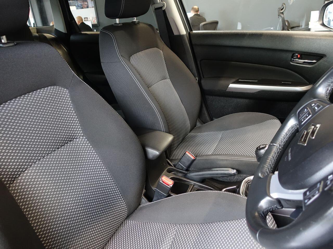 Suzuki Vitara - Image 13