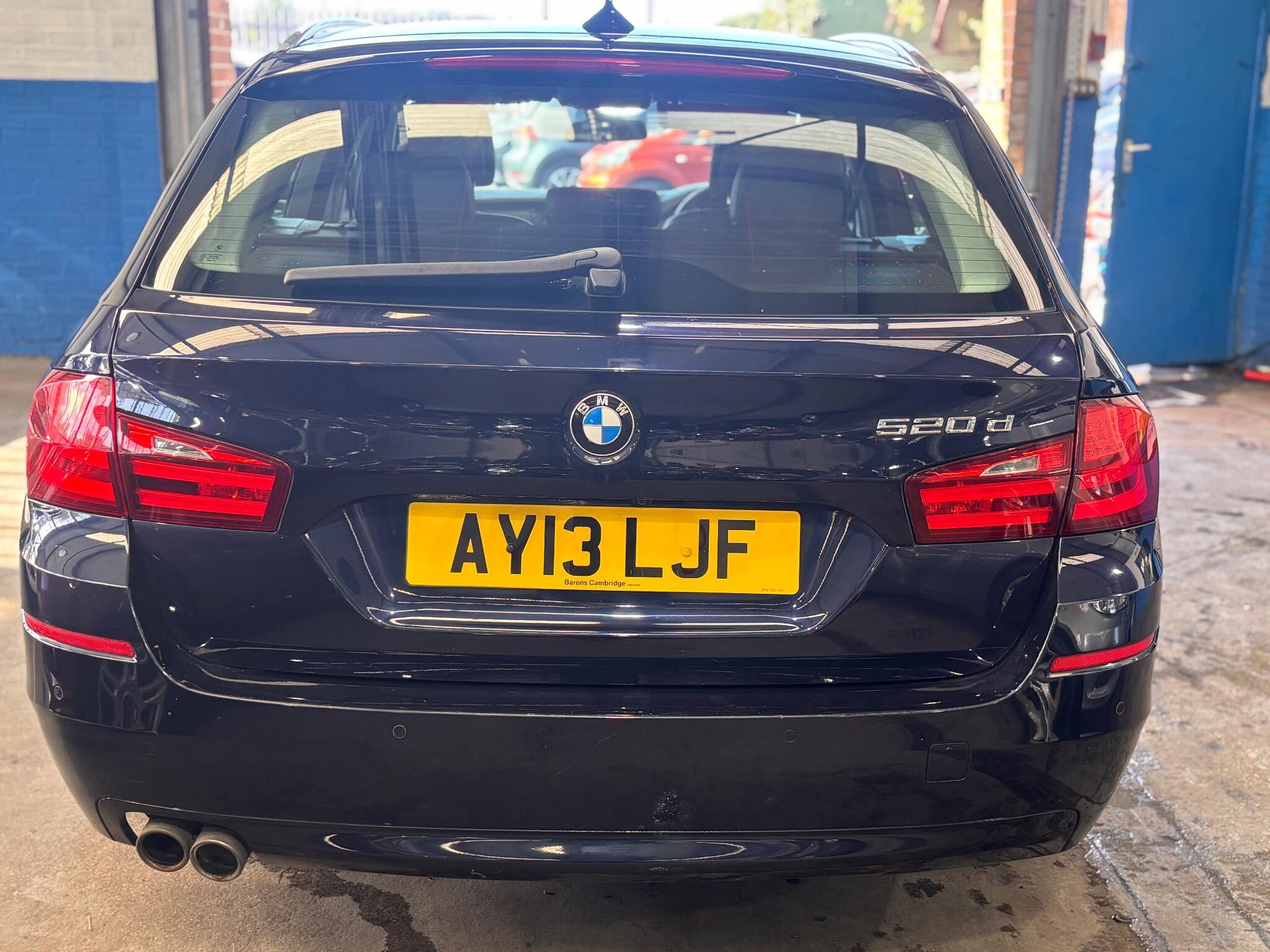 BMW 5 Series - Image 8