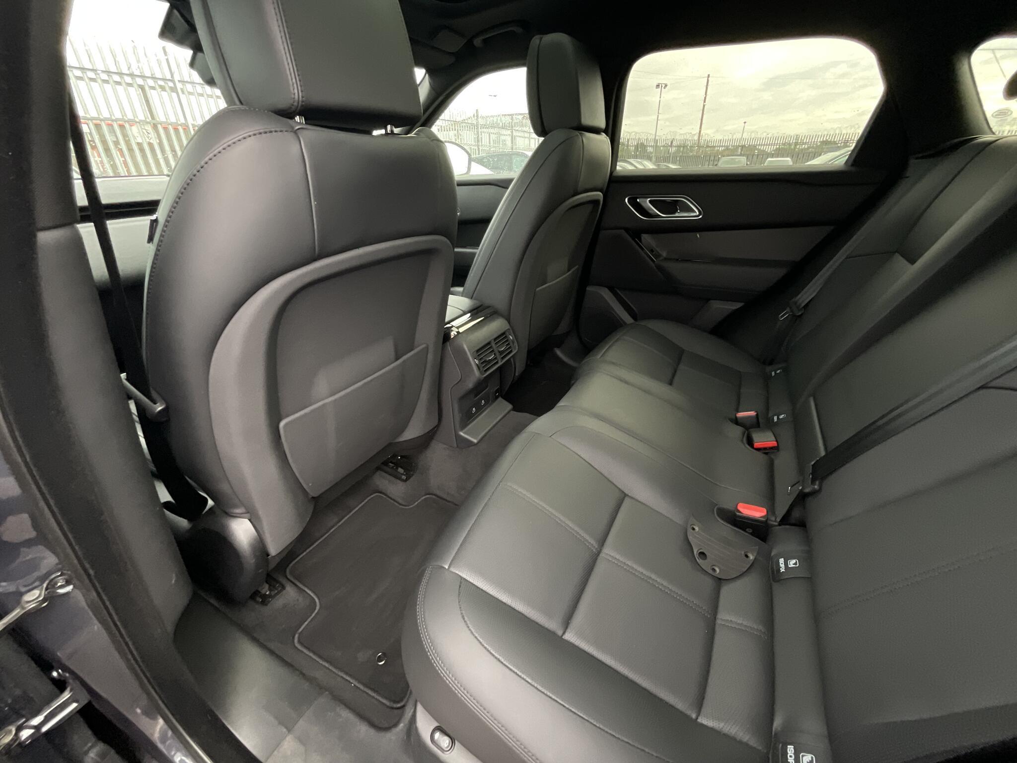 Land Rover Range Rover Velar - Image 13