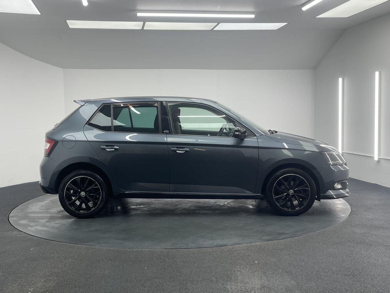 Skoda Fabia - Image 11