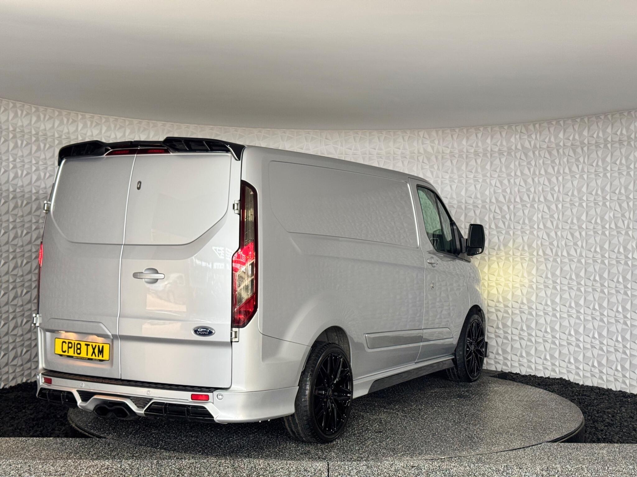 Ford Transit Custom - Image 10