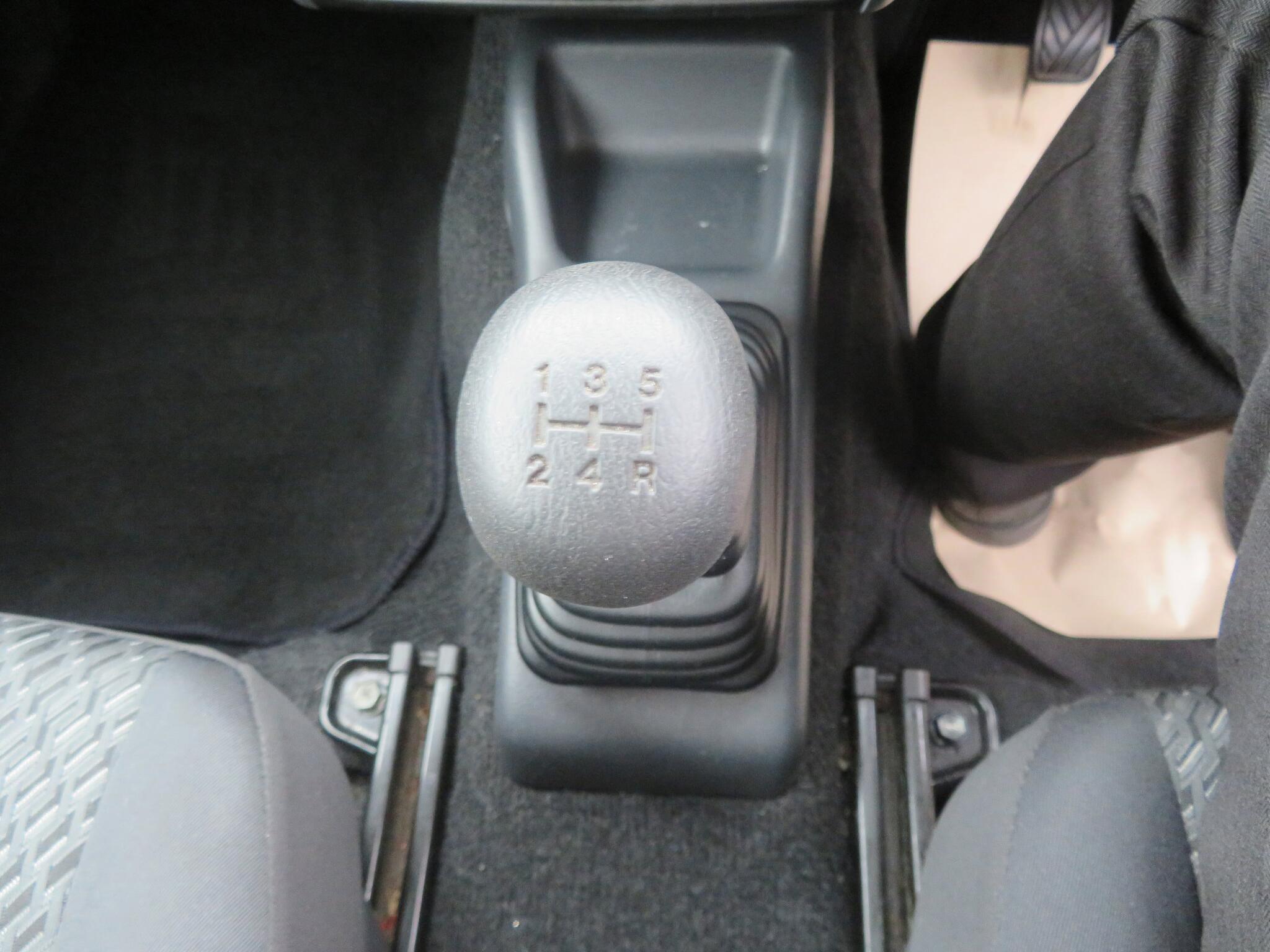 Suzuki Jimny - Image 14