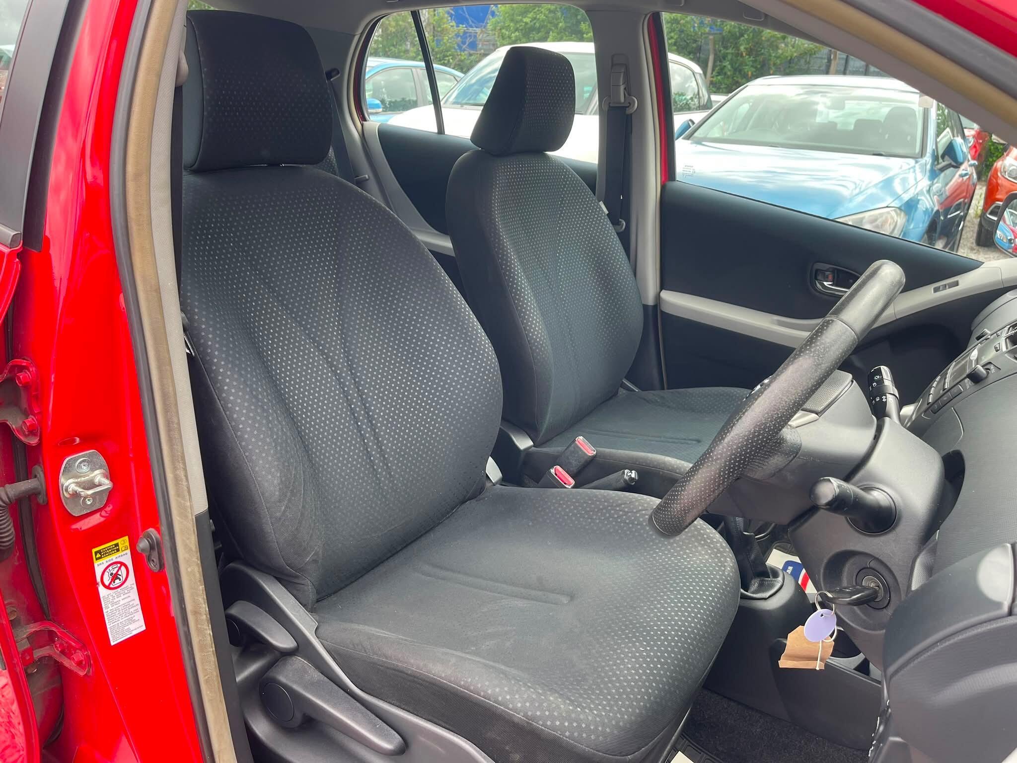 Toyota Yaris - Image 11