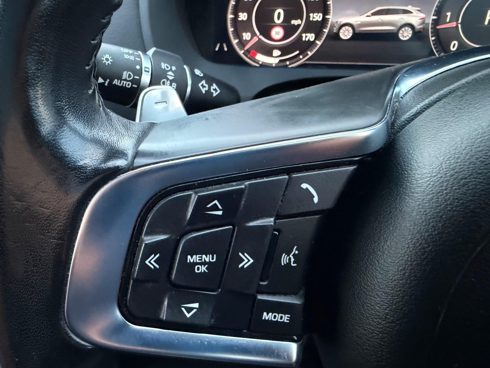 Jaguar F-Pace - Image 60