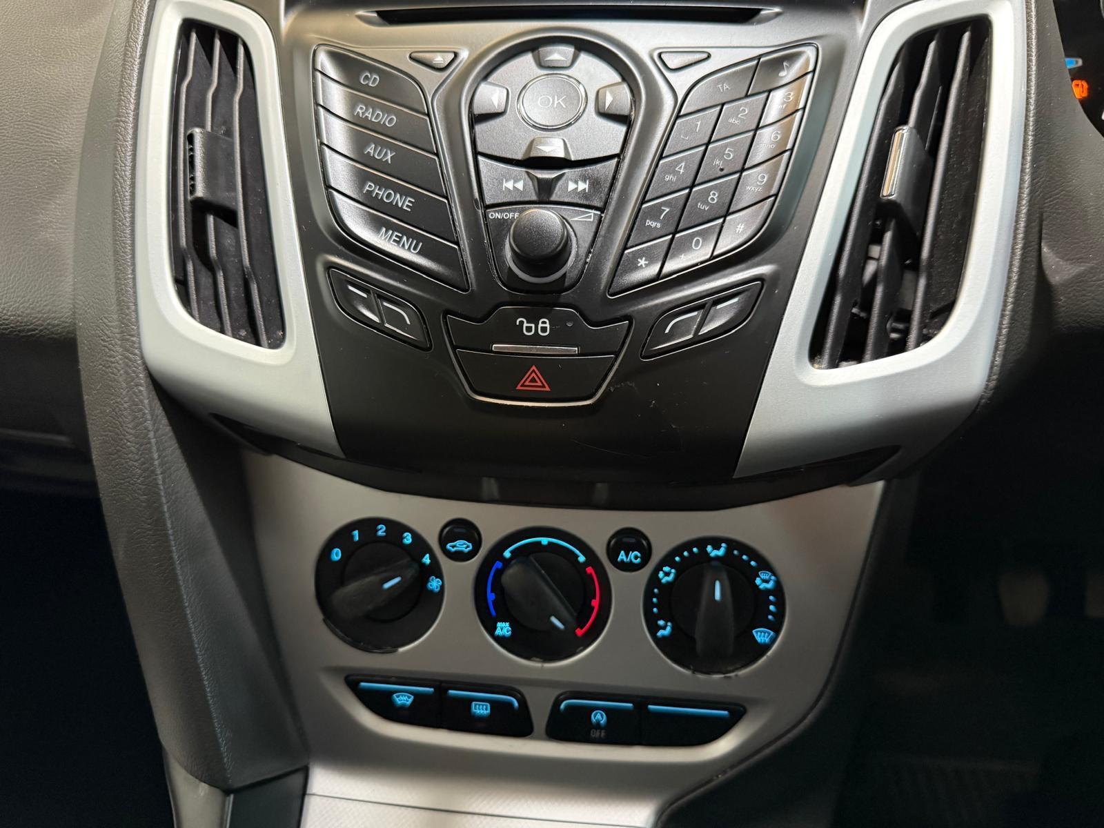 Ford Focus - Image 41