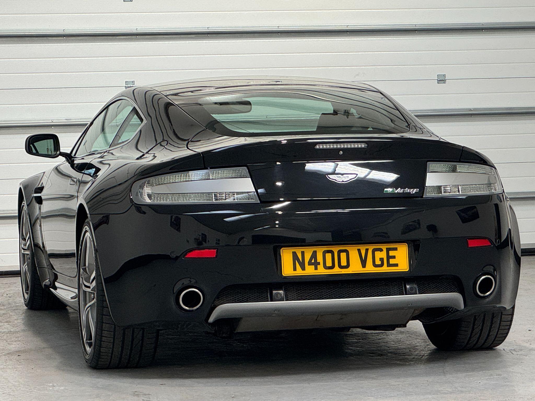 Aston Martin Vantage - Image 18