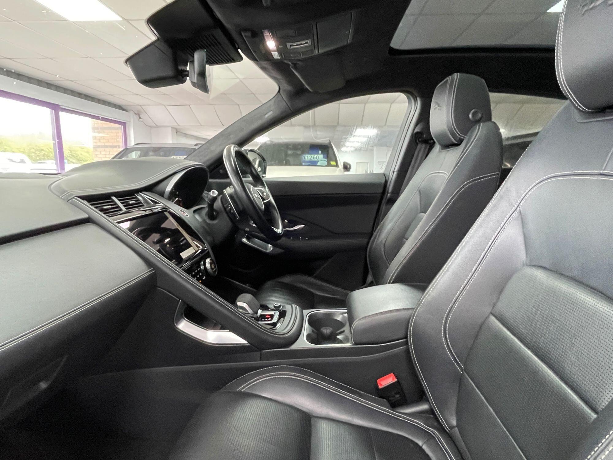 Jaguar E-Pace - Image 31