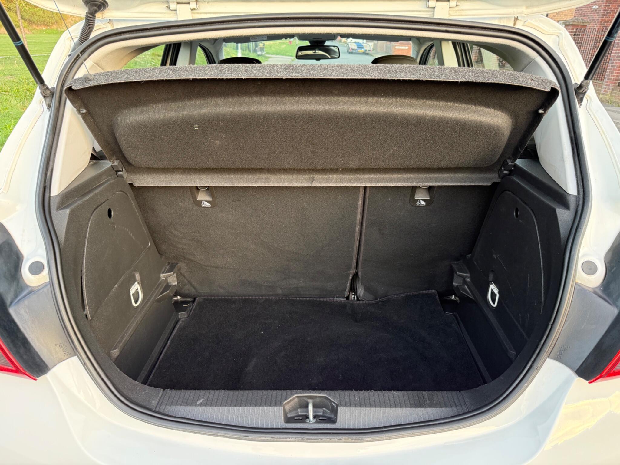 Vauxhall Corsa - Image 16