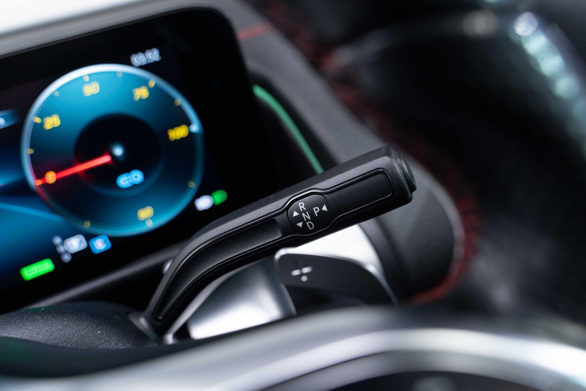 Mercedes Eqb - Image 51