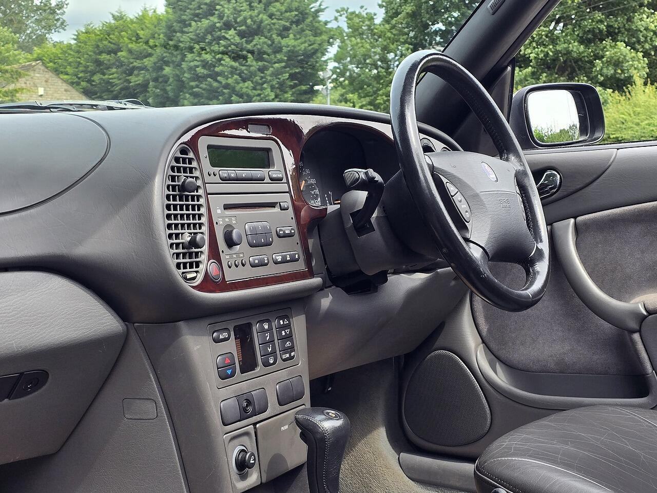 Saab 9-3 - Image 2