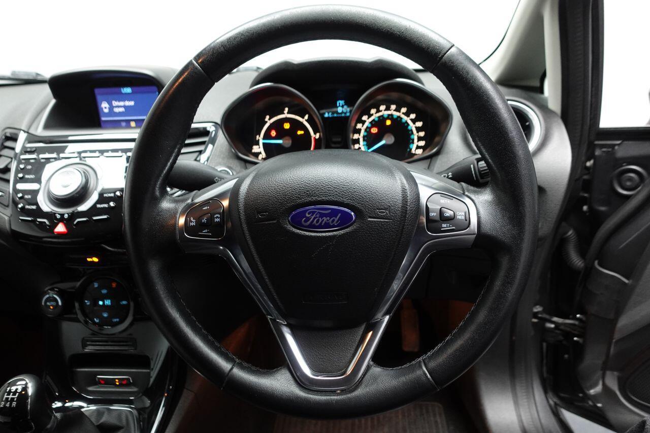Ford Fiesta - Image 44