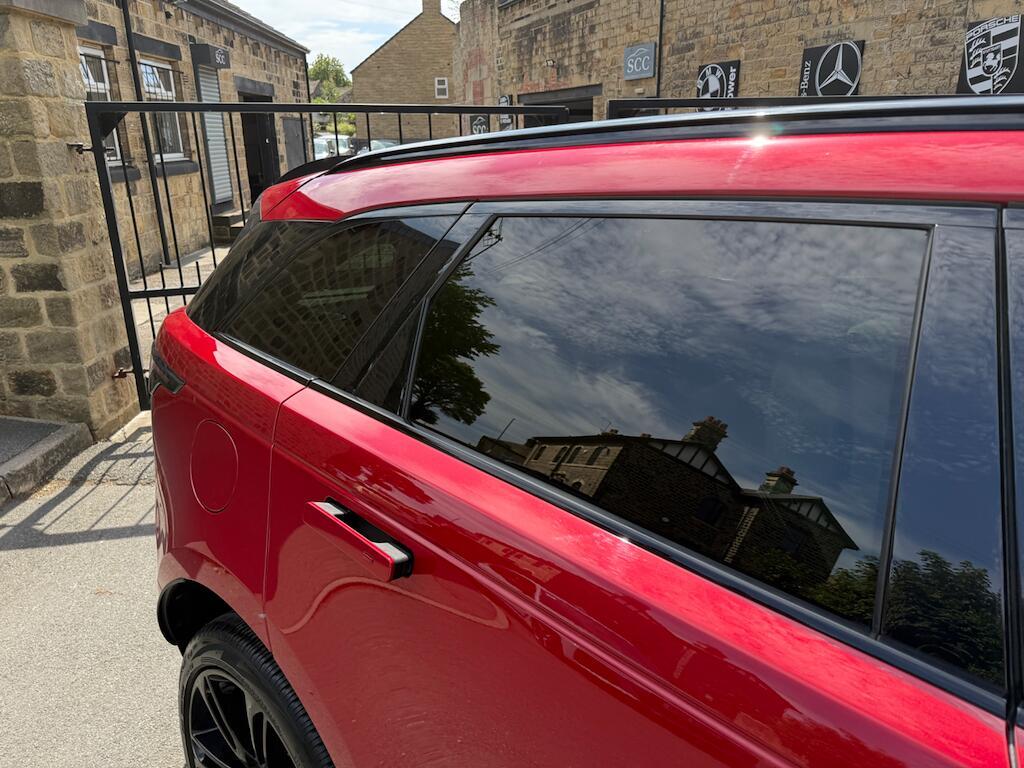 Land Rover Range Rover Velar - Image 17