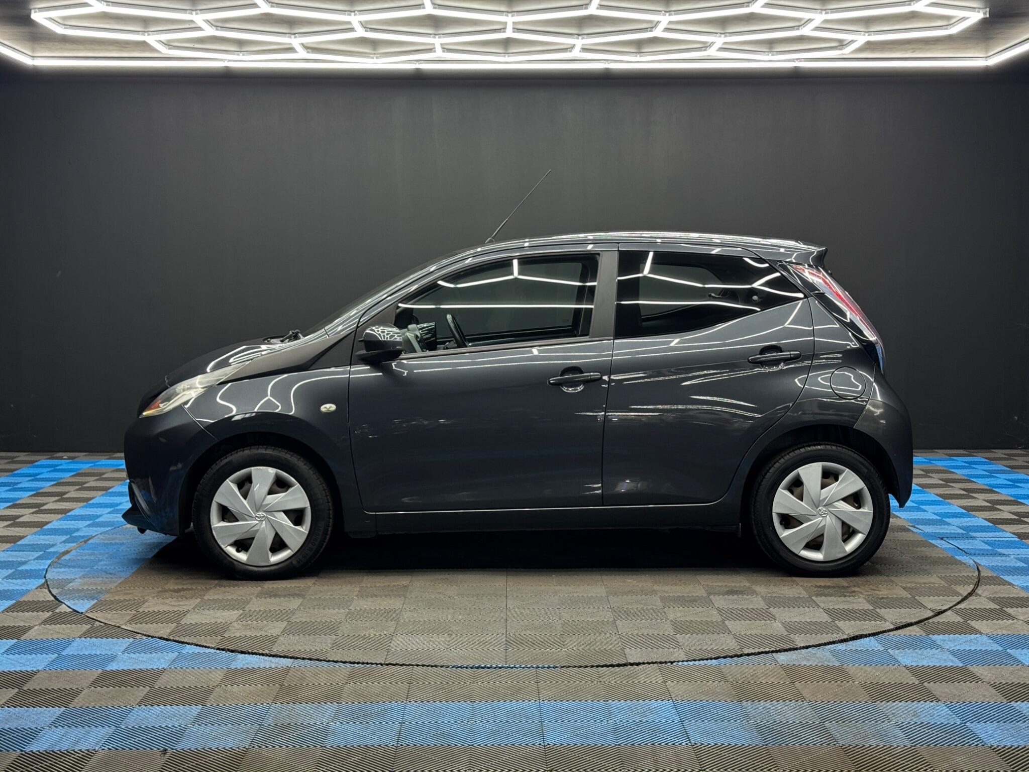 Toyota Aygo - Image 8