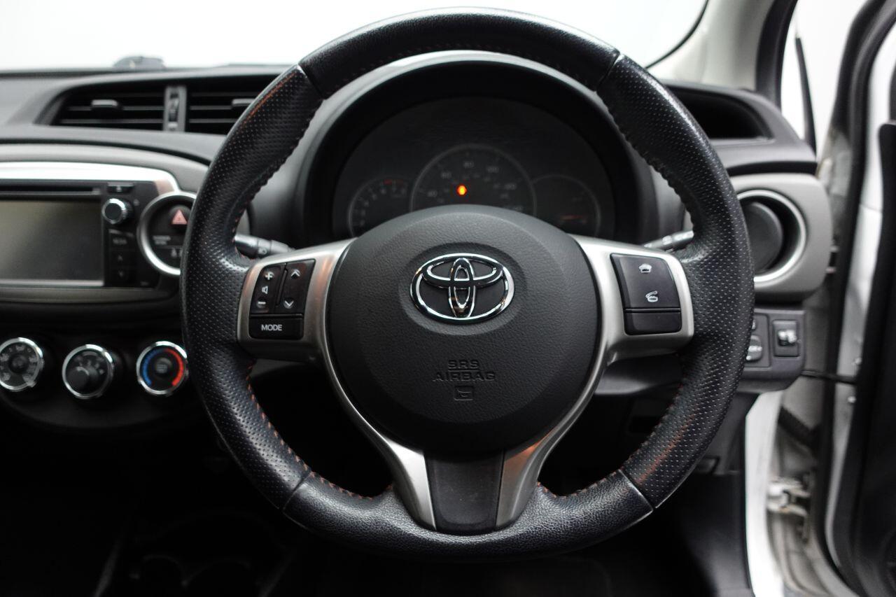 Toyota Yaris - Image 27