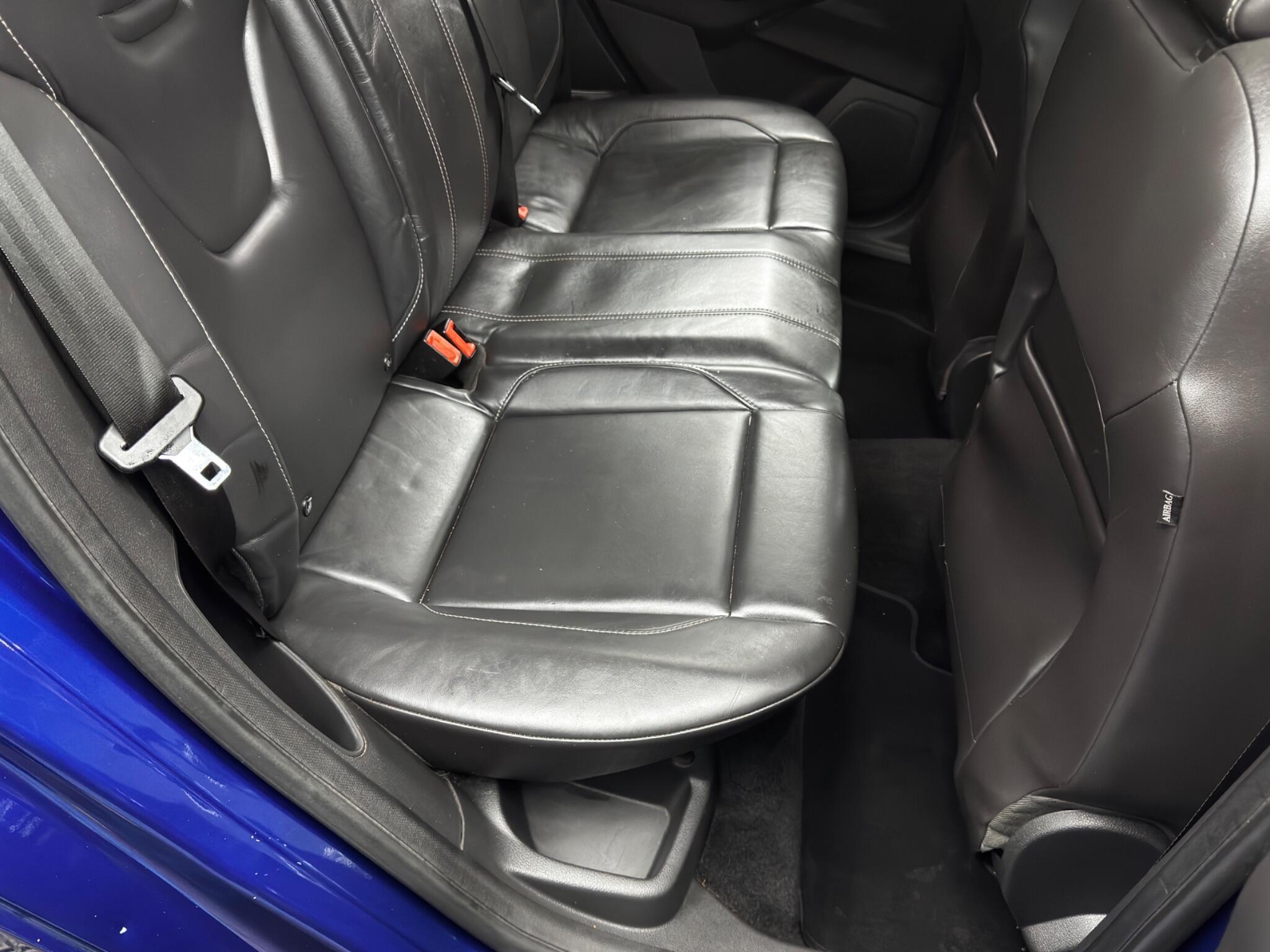 Ford Focus - Image 16