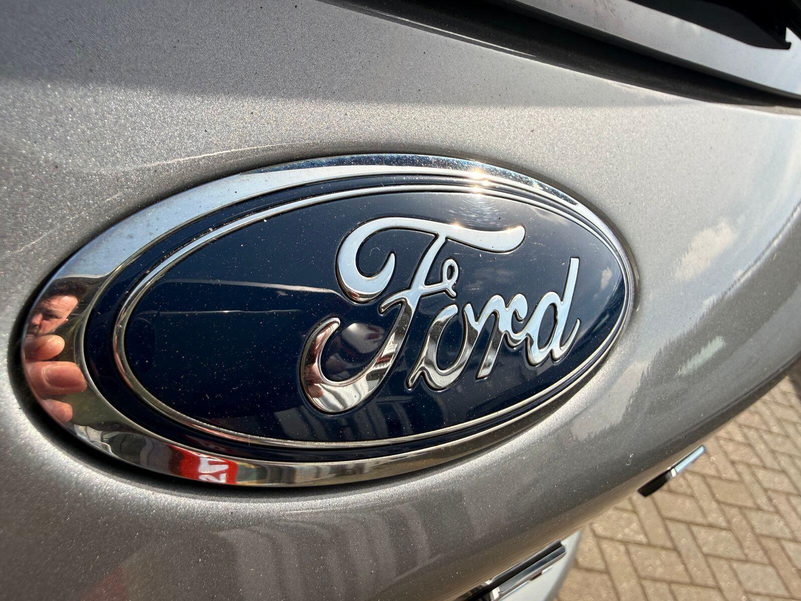 Ford Kuga - Image 13