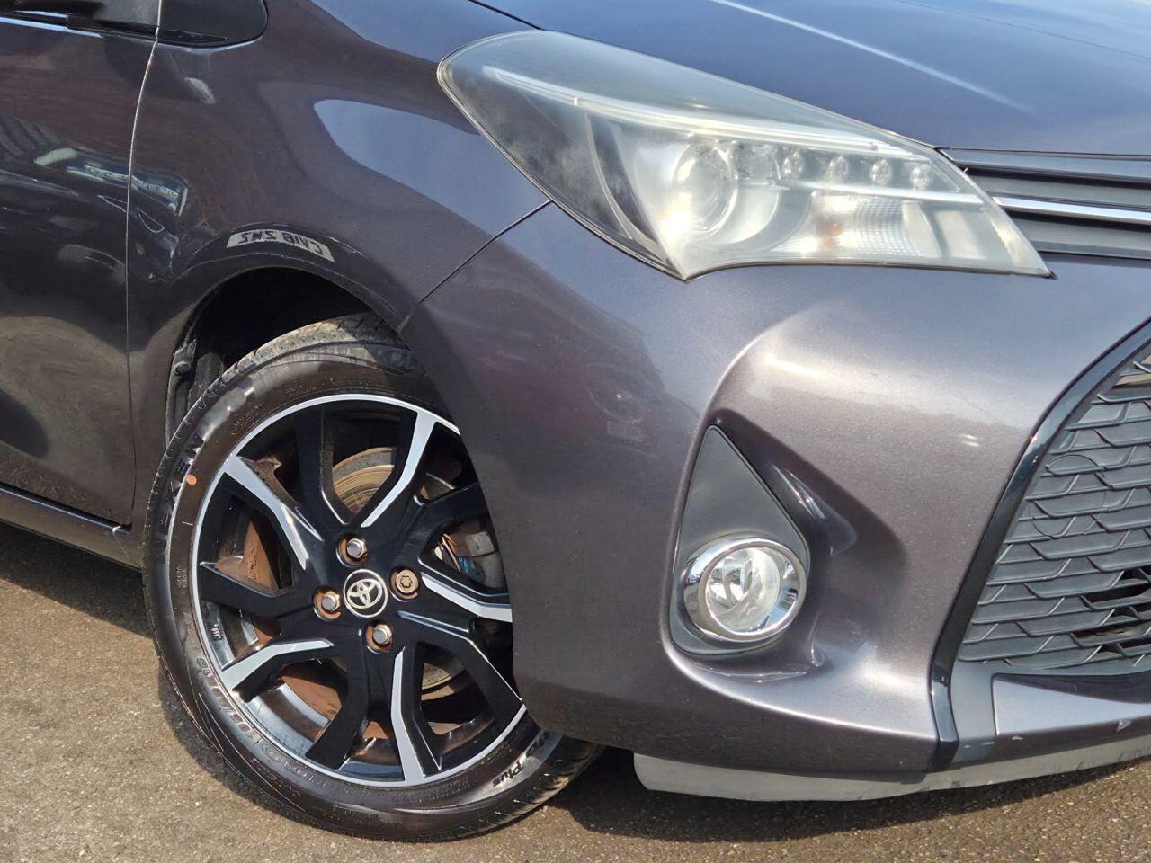 Toyota Yaris - Image 13