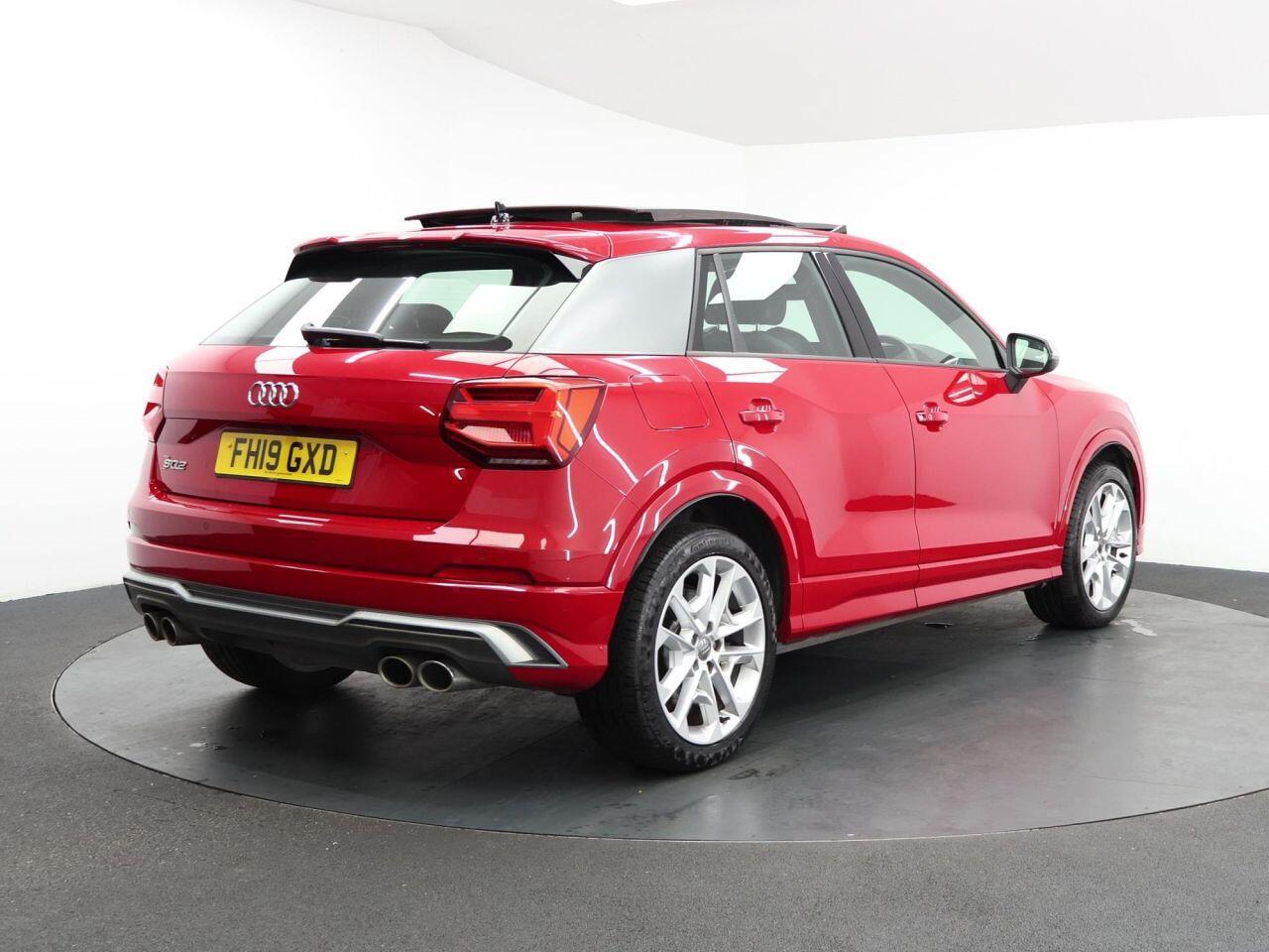 Audi SQ2 - Image 12