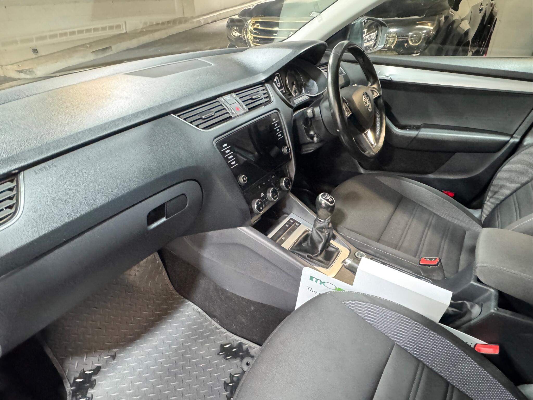 Skoda Octavia - Image 10