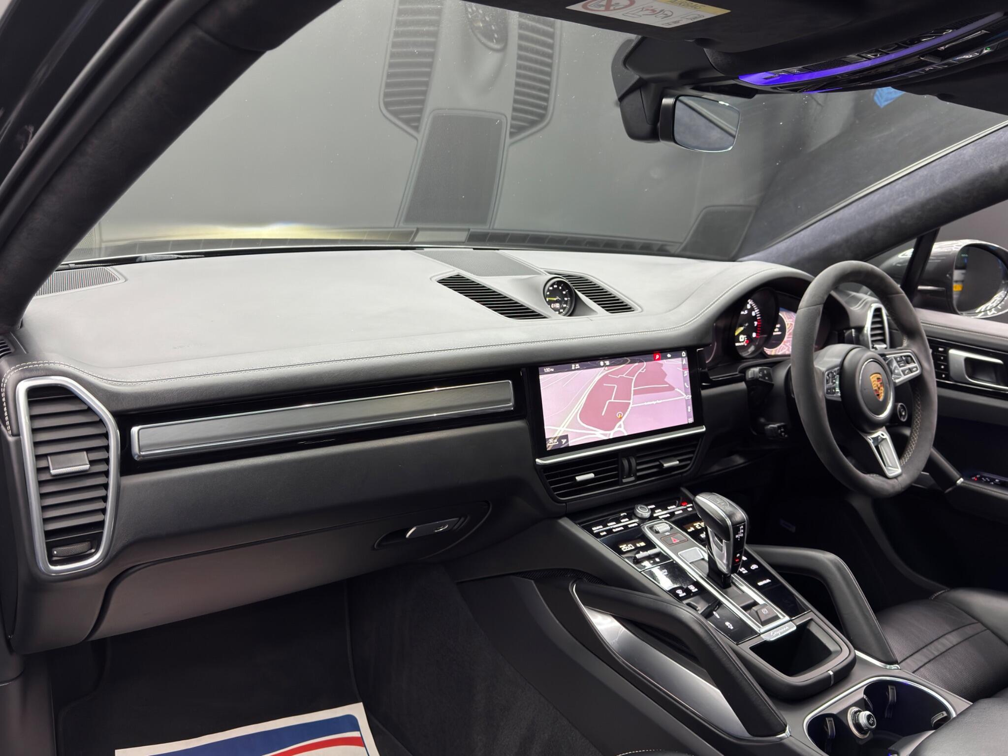 Porsche Cayenne - Image 11