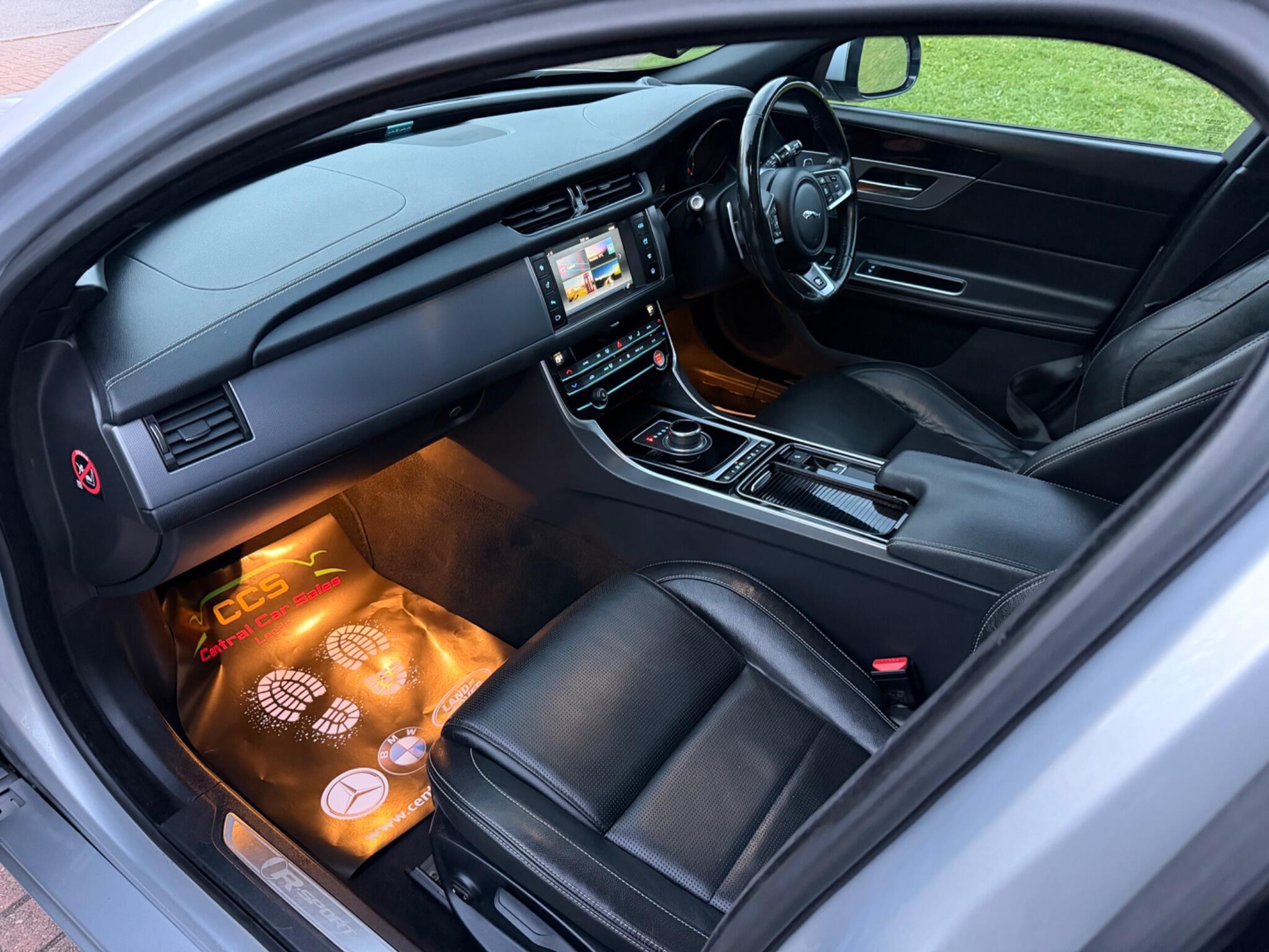 Jaguar XF - Image 53