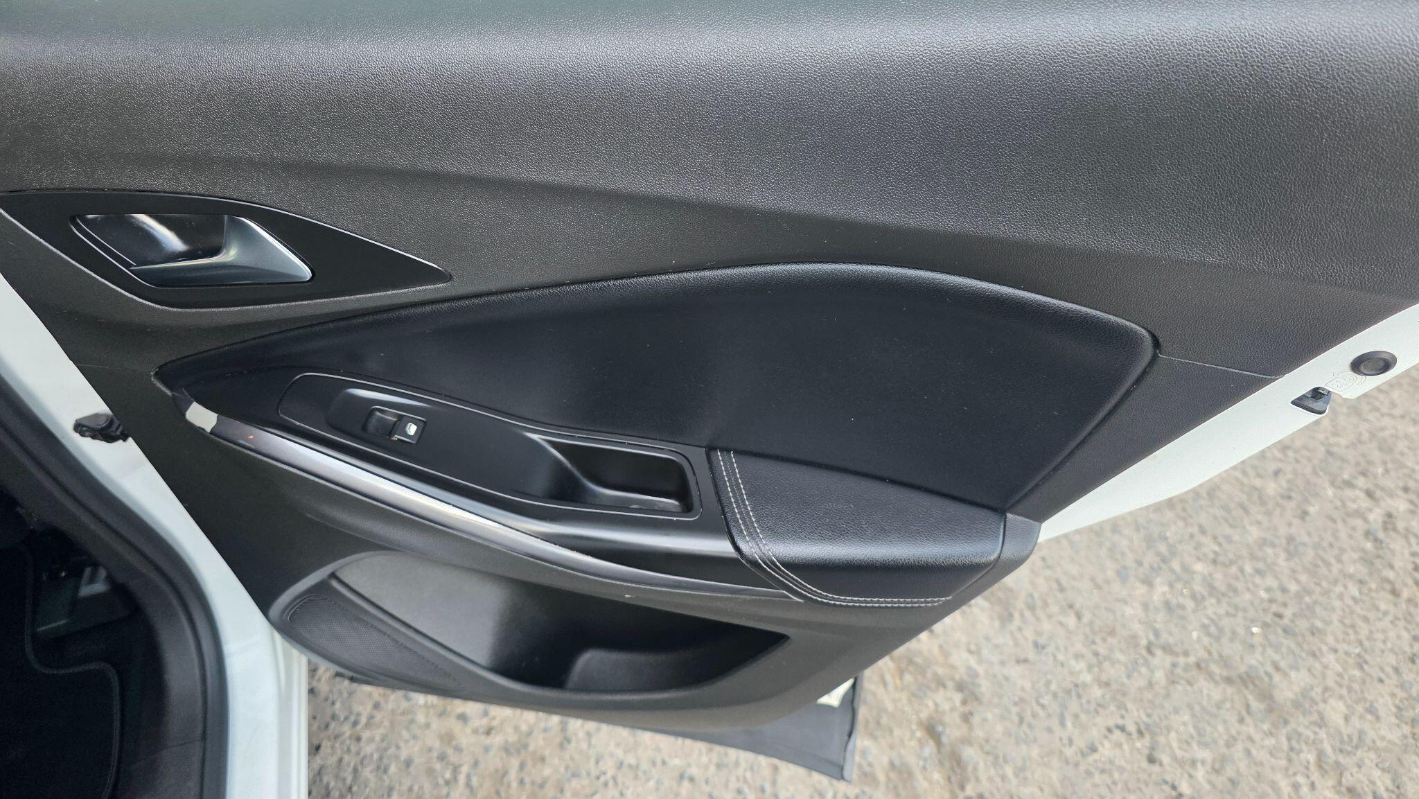 Vauxhall Grandland X - Image 47