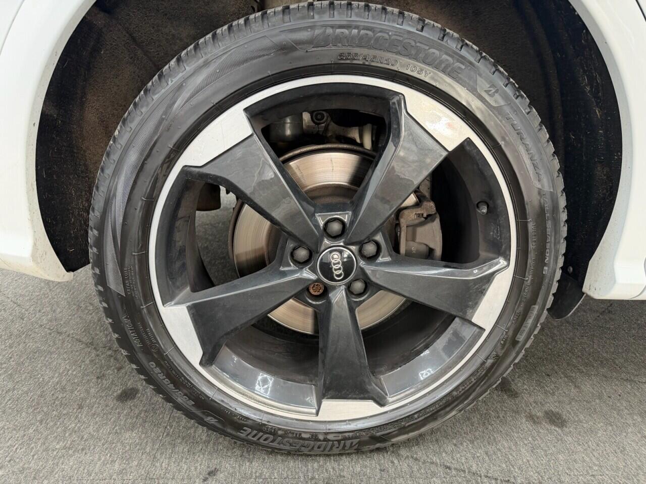 Audi Q5 - Image 12