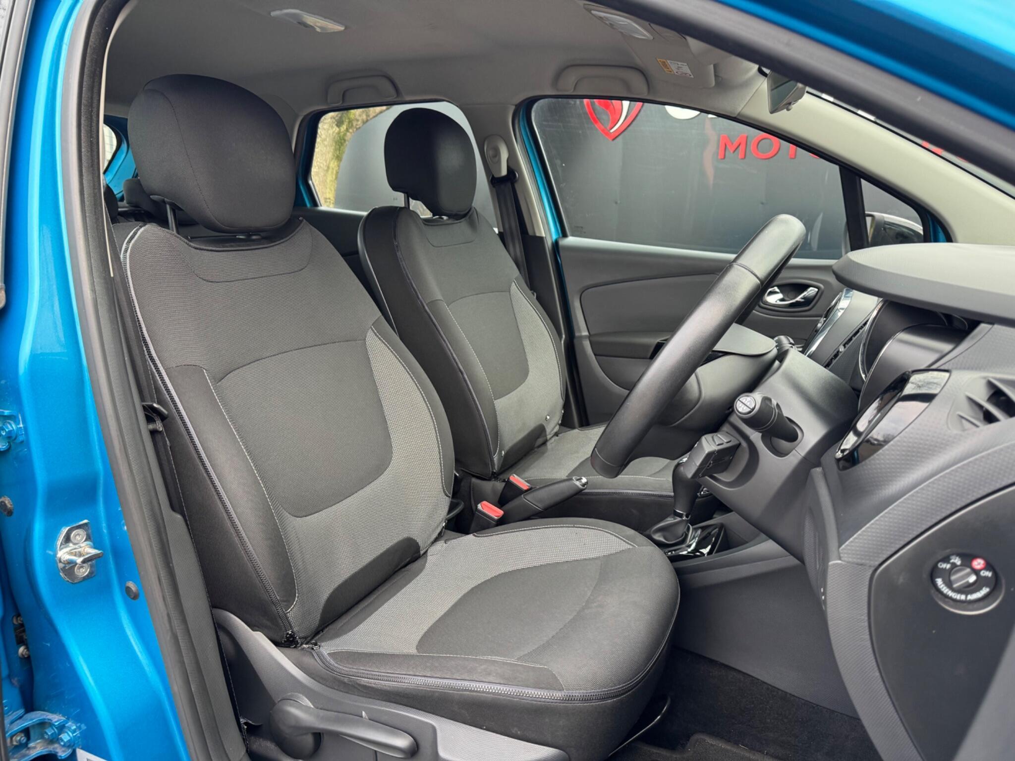Renault Captur - Image 18