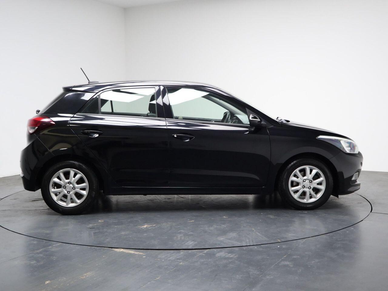 Hyundai i20 - Image 14