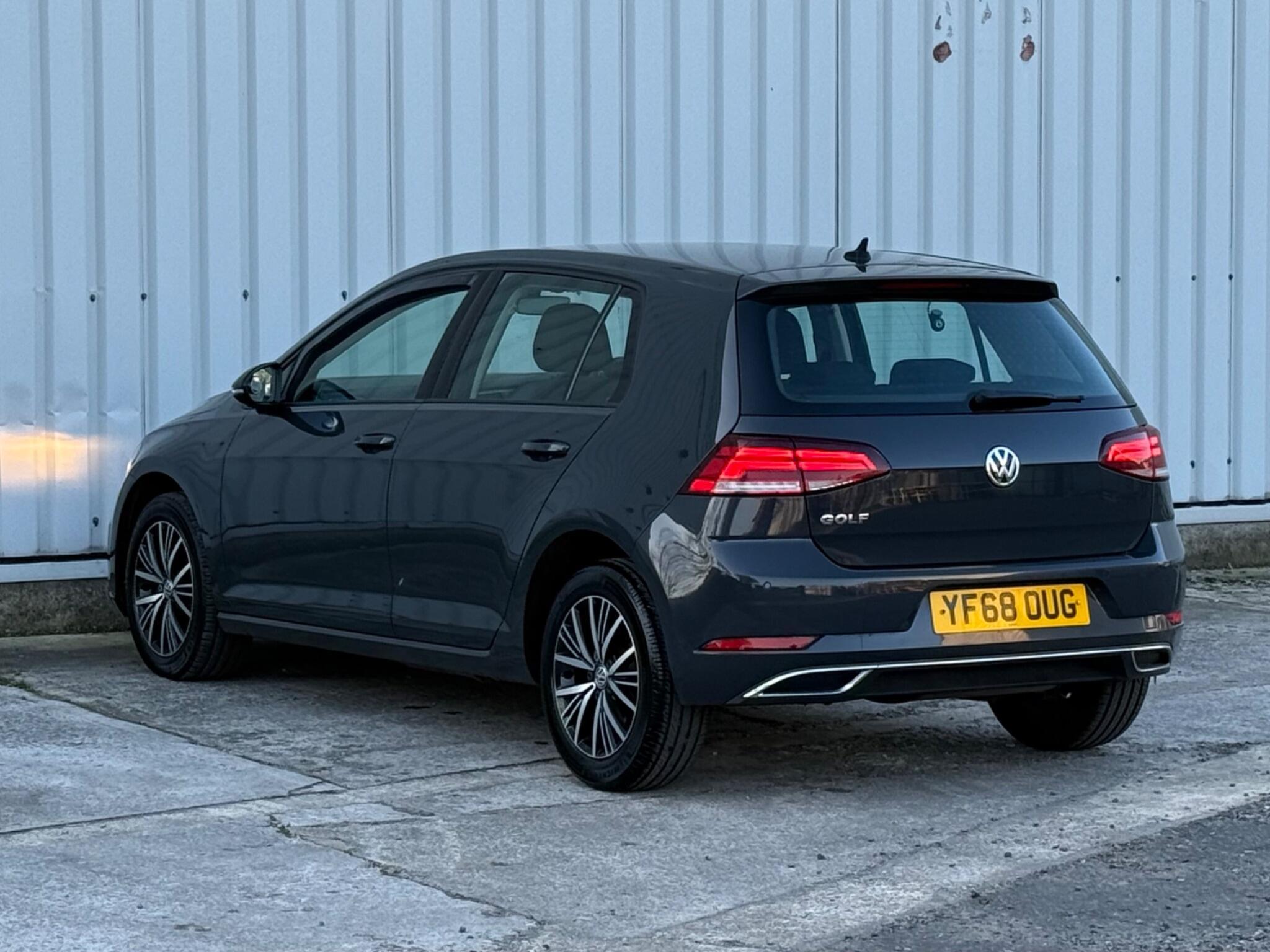 Volkswagen Golf - Image 16