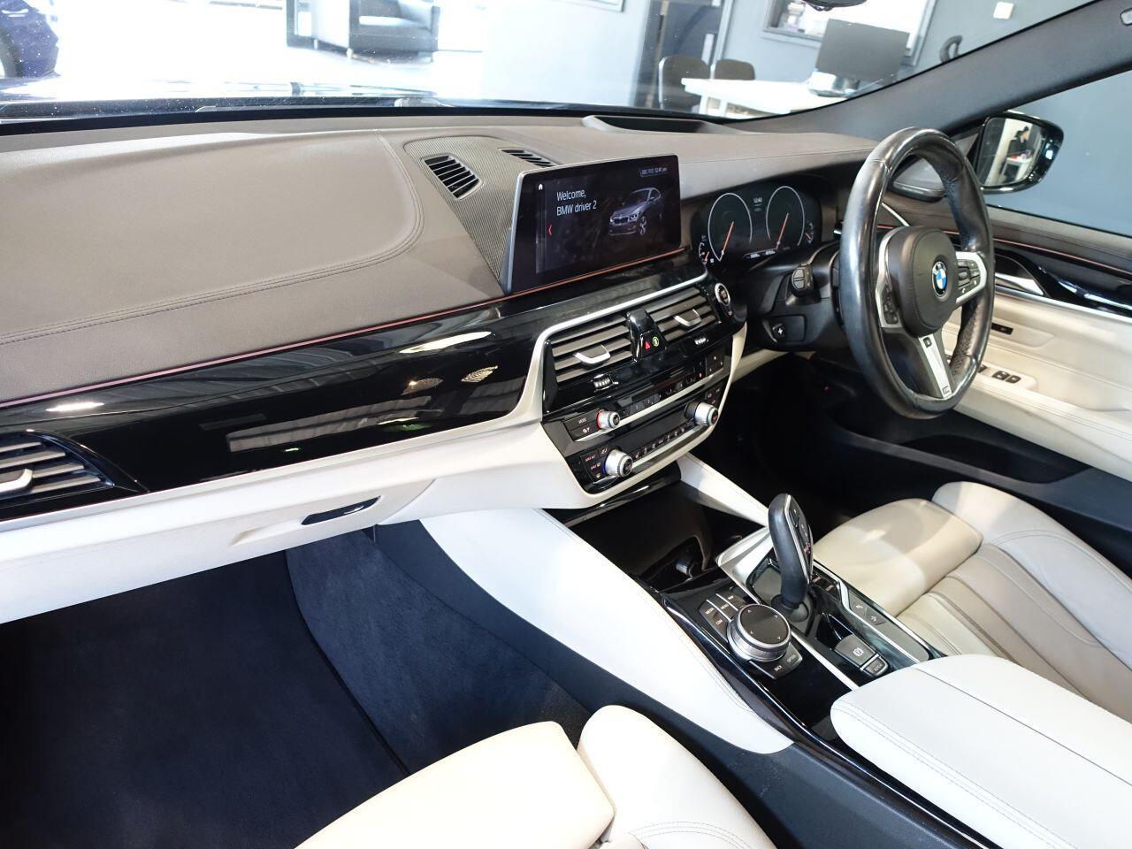 BMW 6 SERIES GRAN TURISMO - Image 14