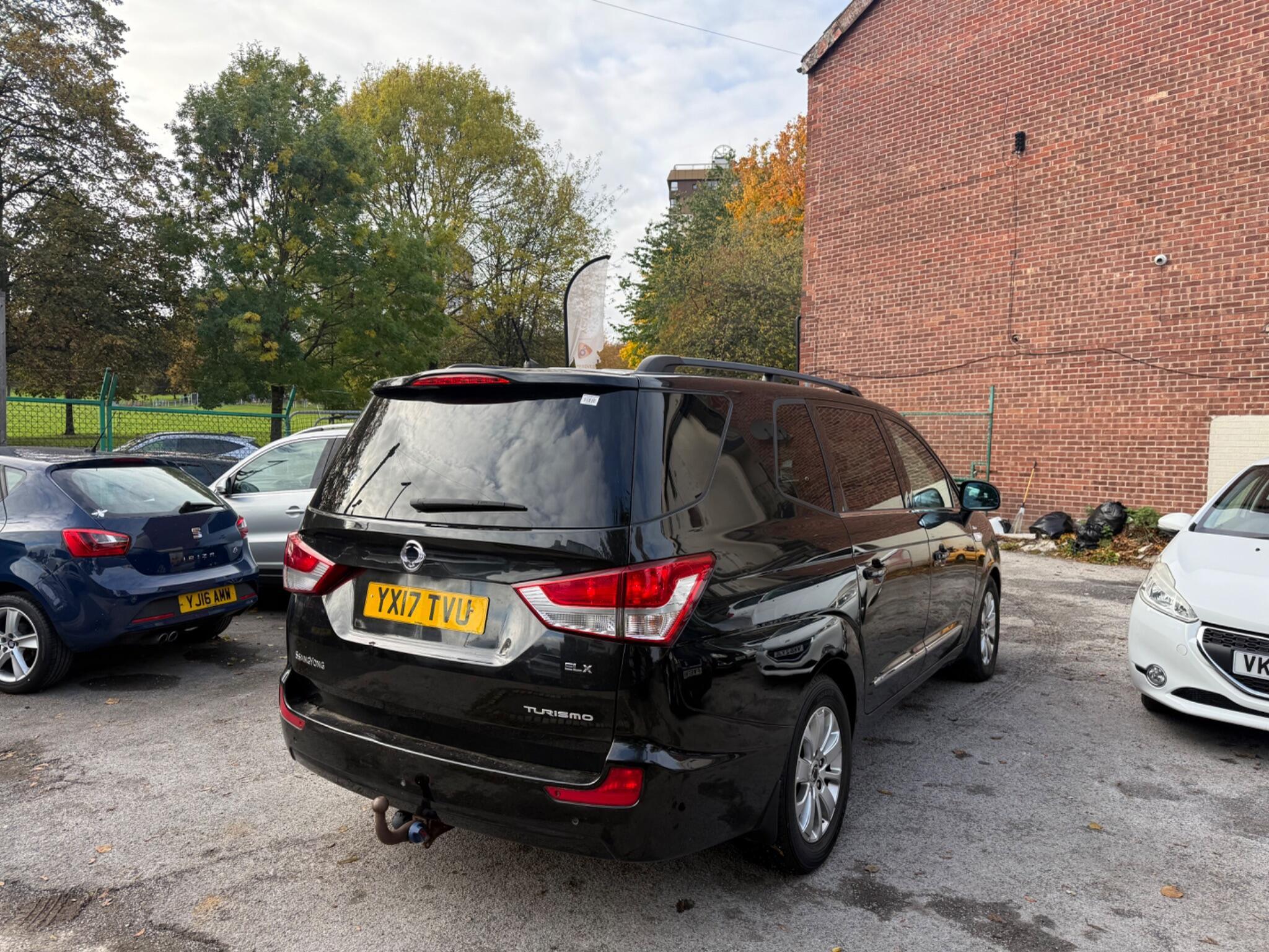 Ssangyong Turismo - Image 7