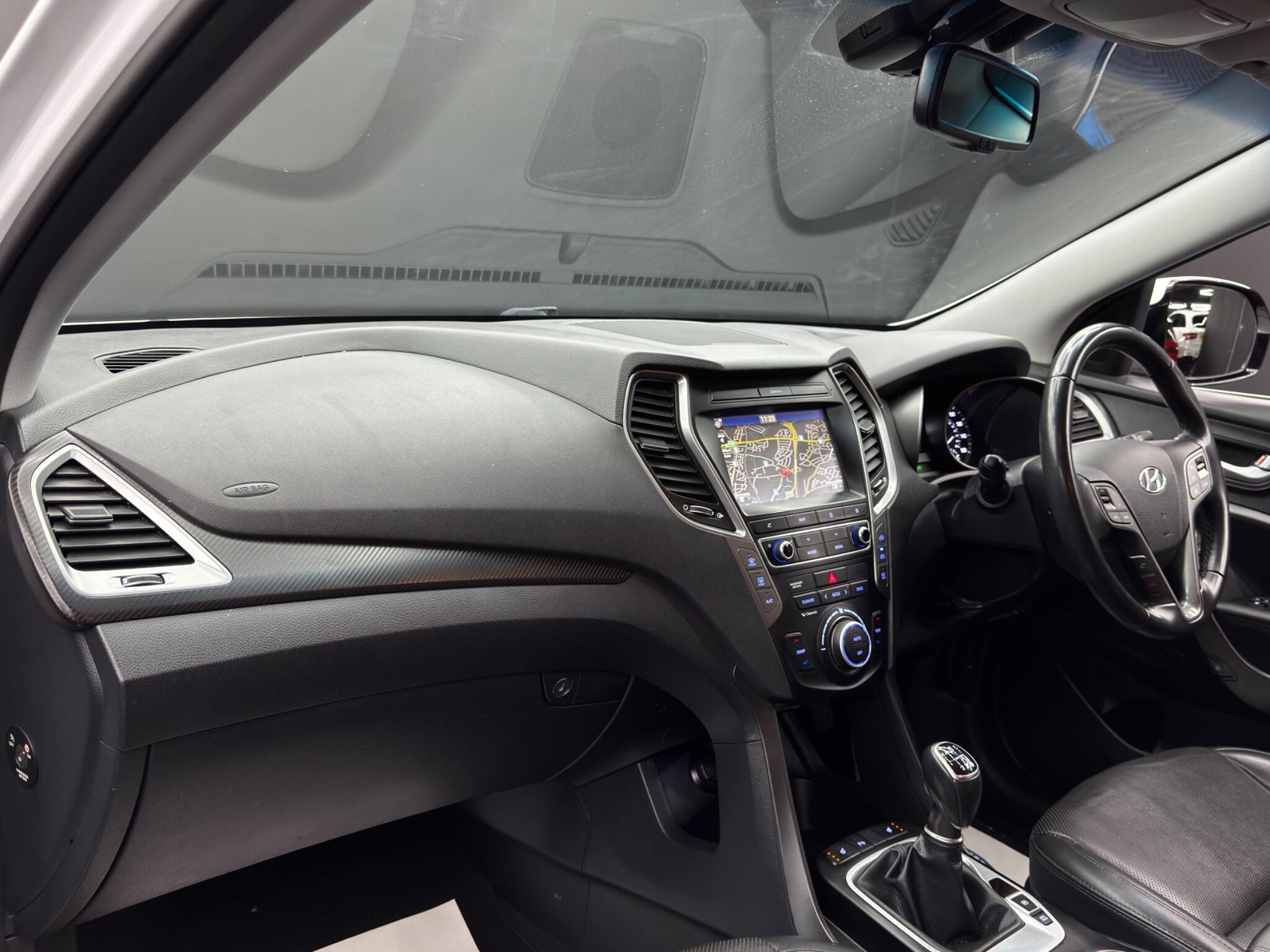 Hyundai Santa Fe - Image 11