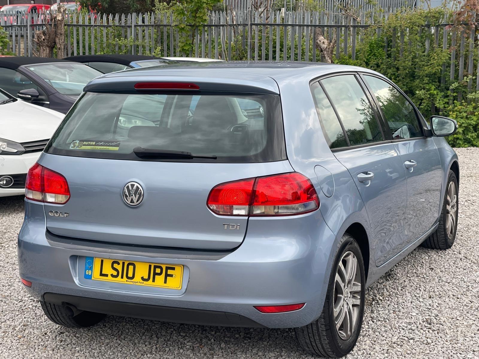 Volkswagen Golf - Image 5