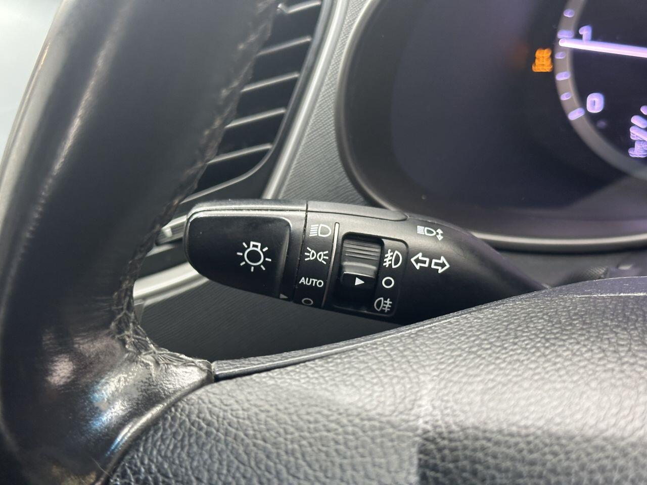 Hyundai Santa Fe - Image 22