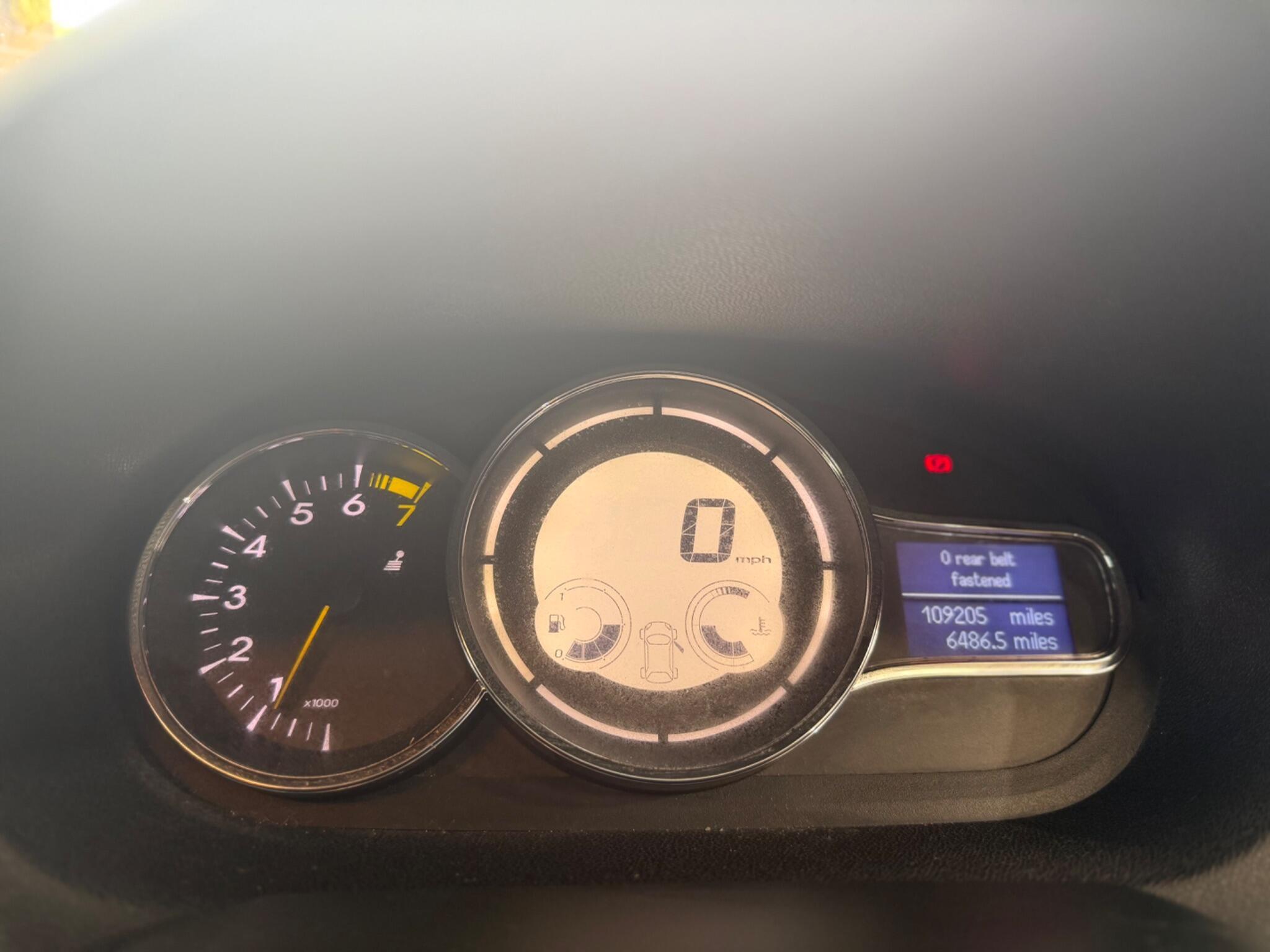 Renault Megane - Image 17