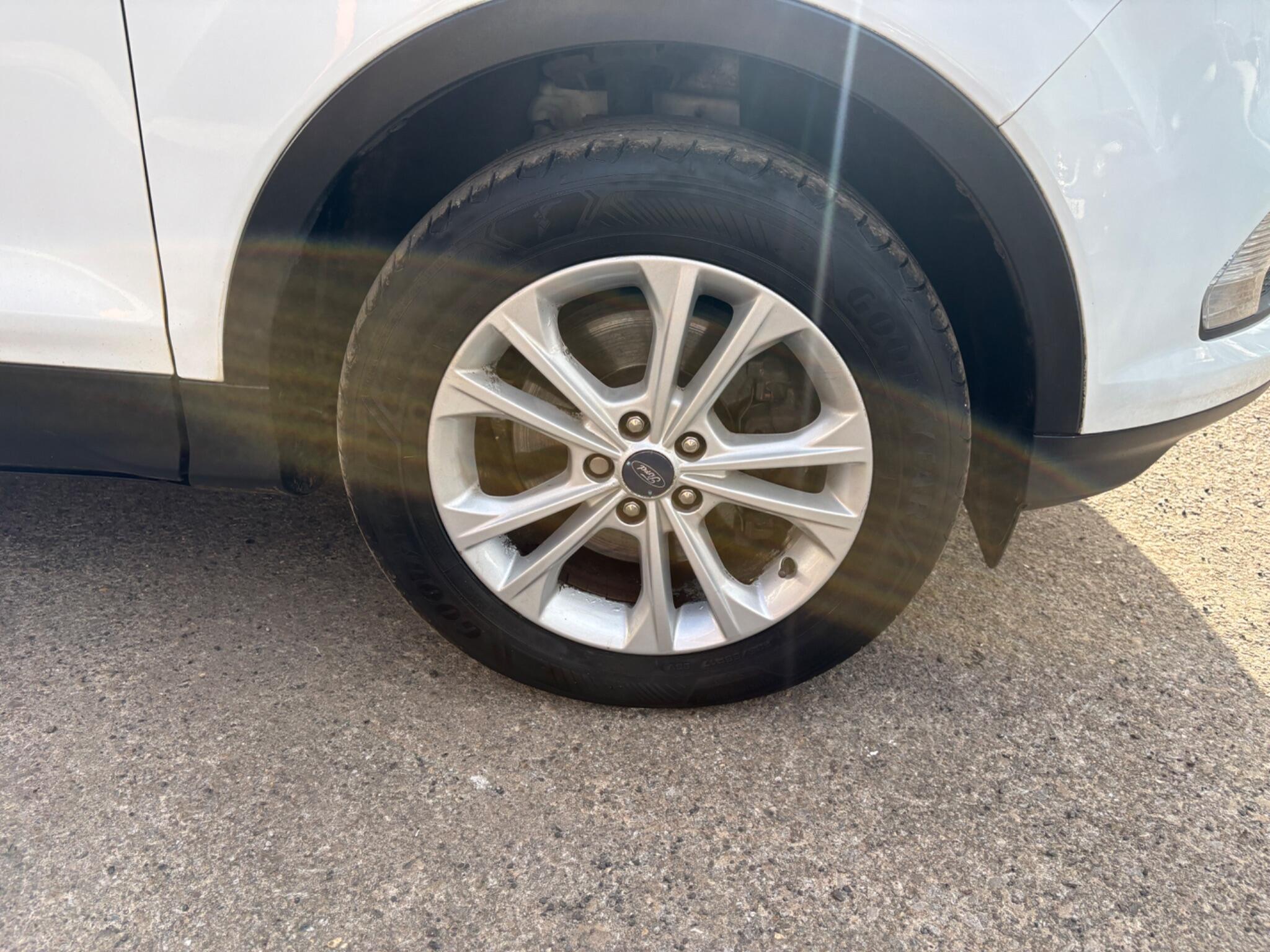 Ford Kuga - Image 9